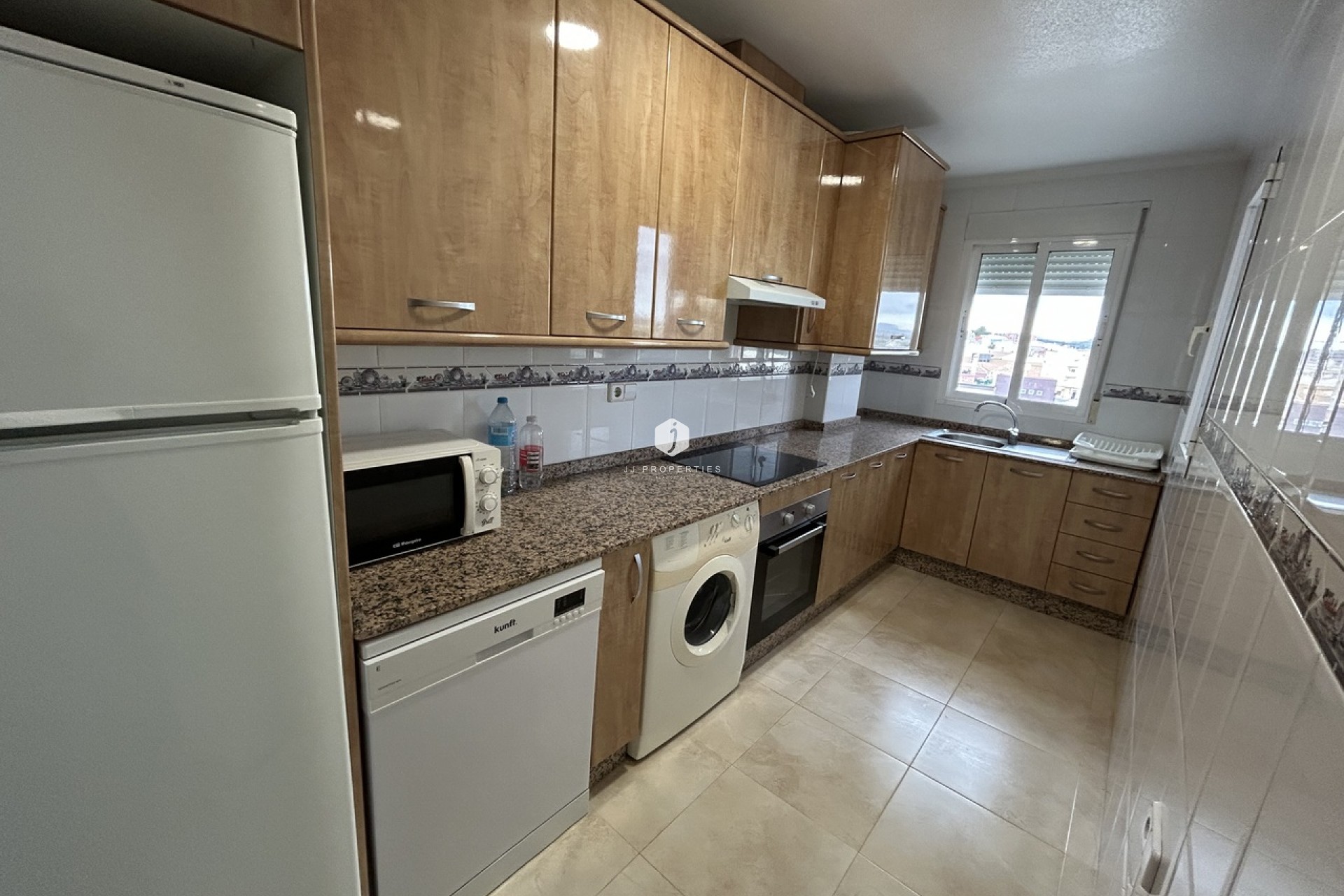 Segunda mano - Apartamento / piso -
Alicante - Inland