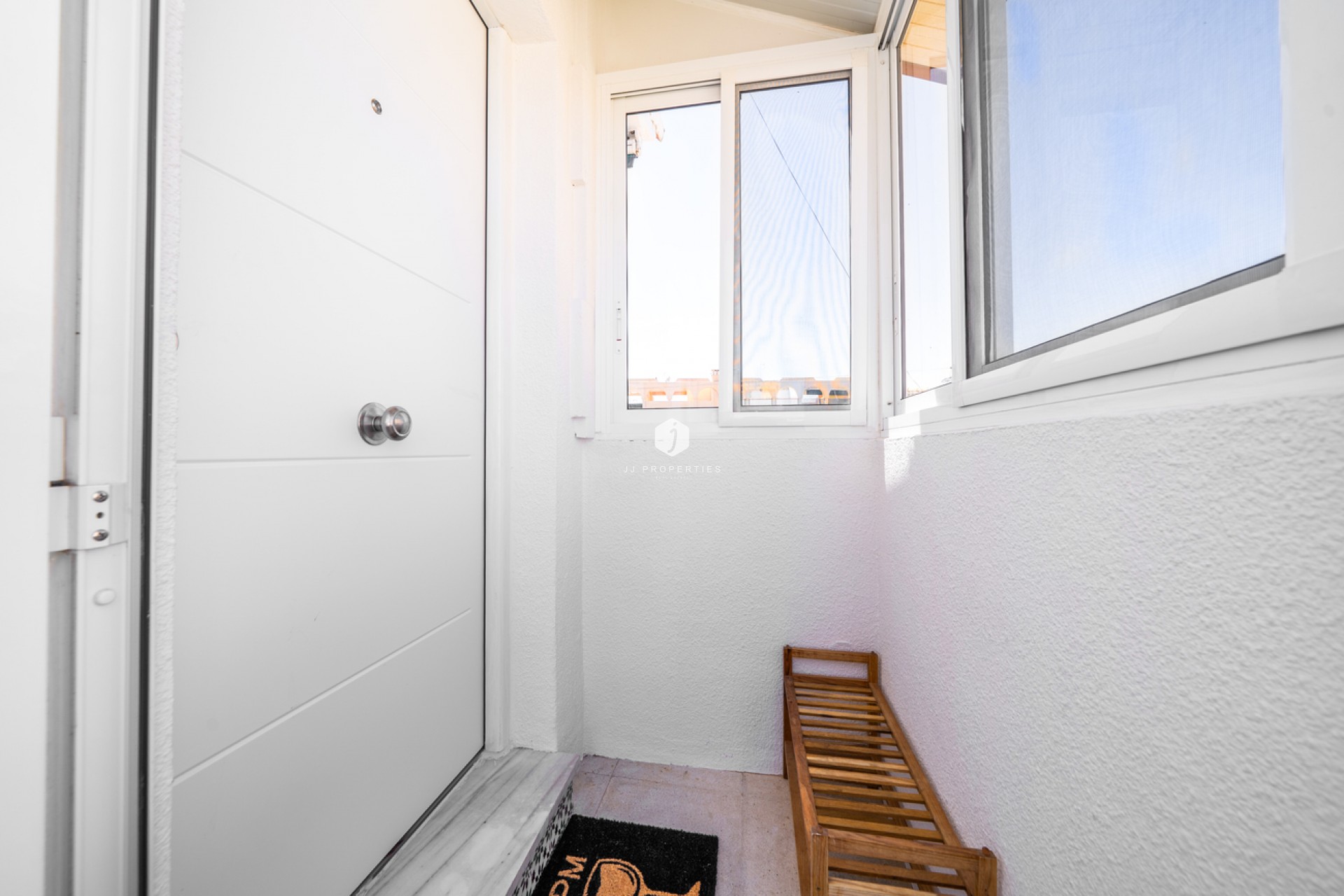 Segunda mano - Apartamento / piso -
El Chaparral - Costa Blanca