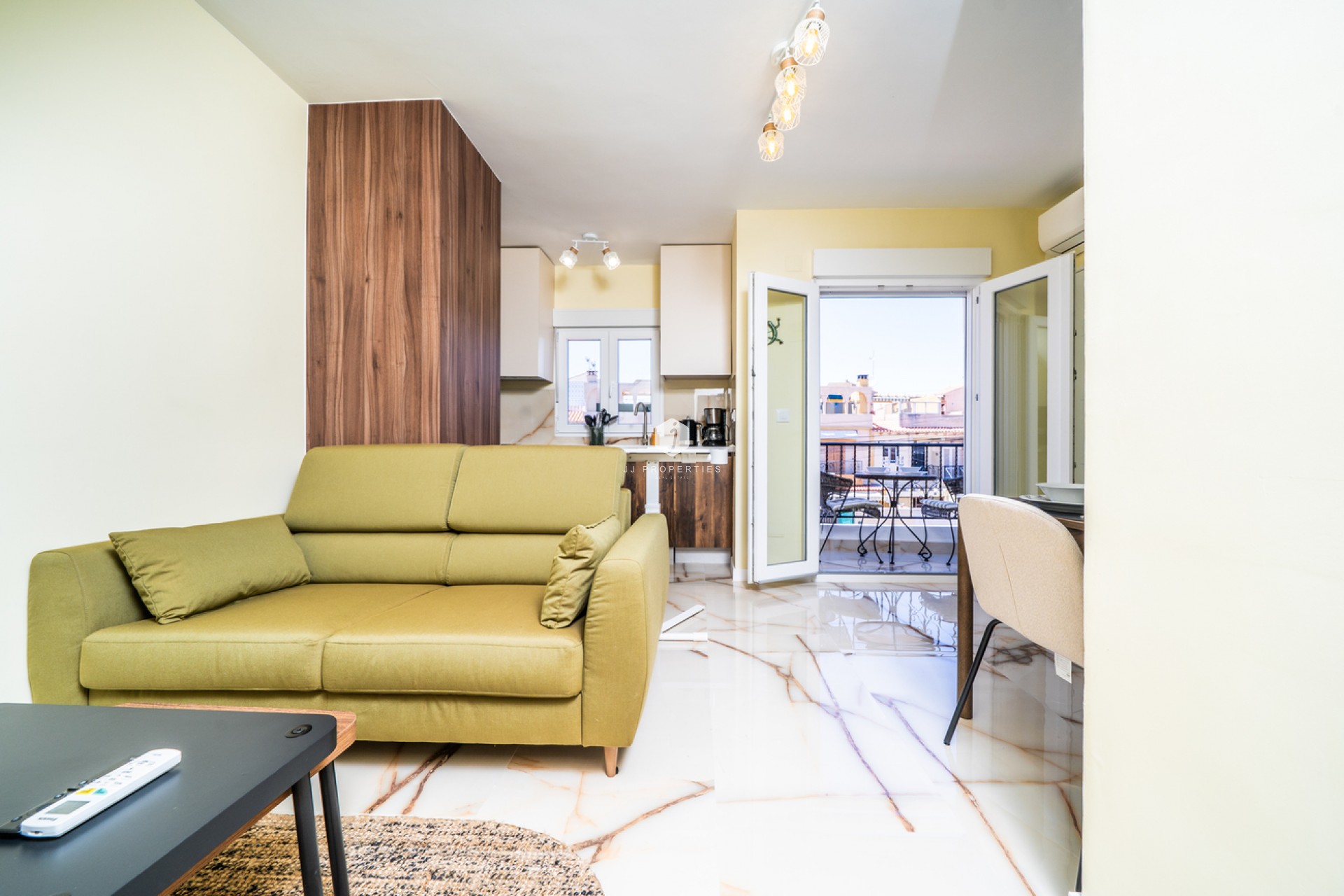 Segunda mano - Apartamento / piso -
El Chaparral - Costa Blanca