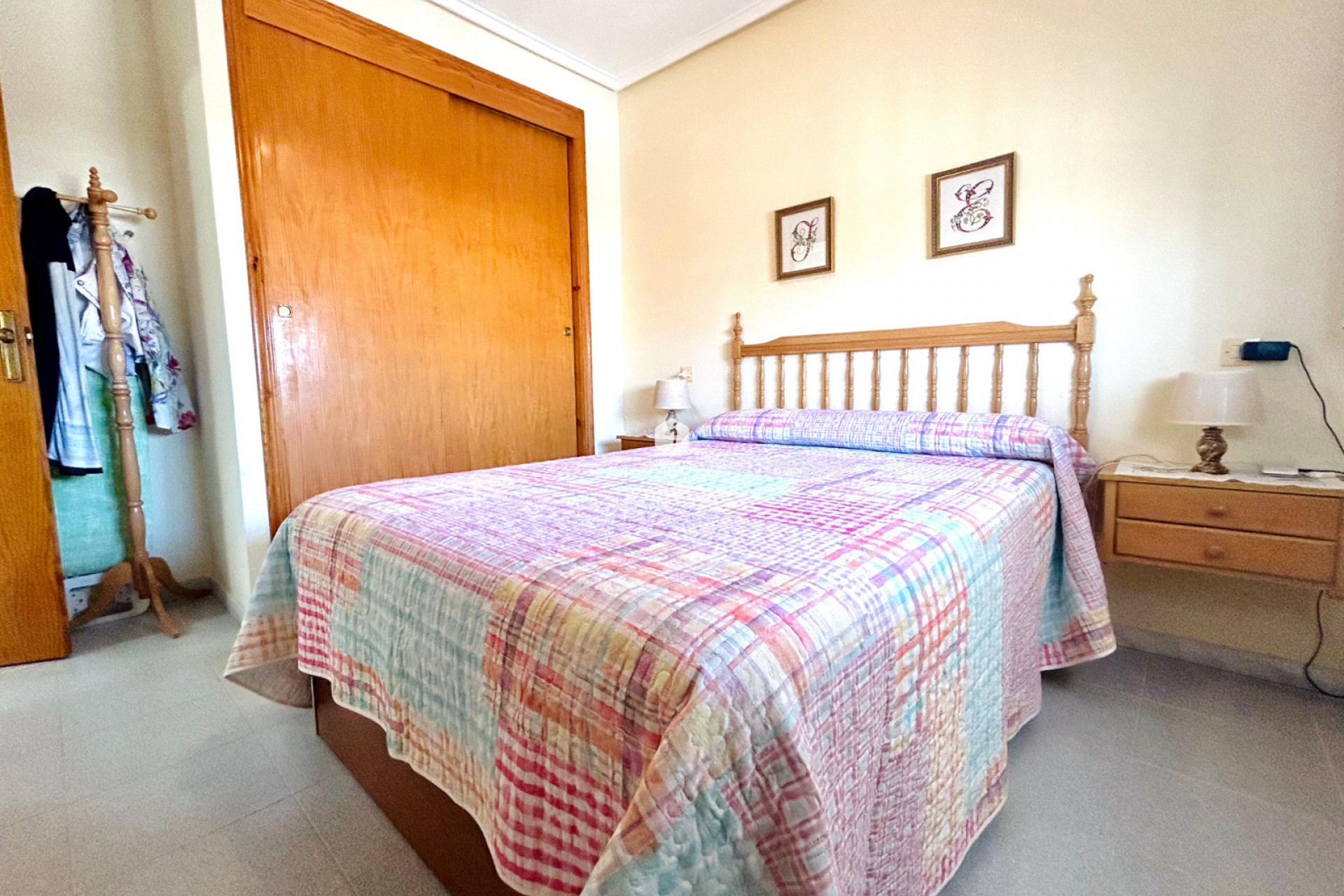 Segunda mano - Apartamento / piso -
El Chaparral - Inland