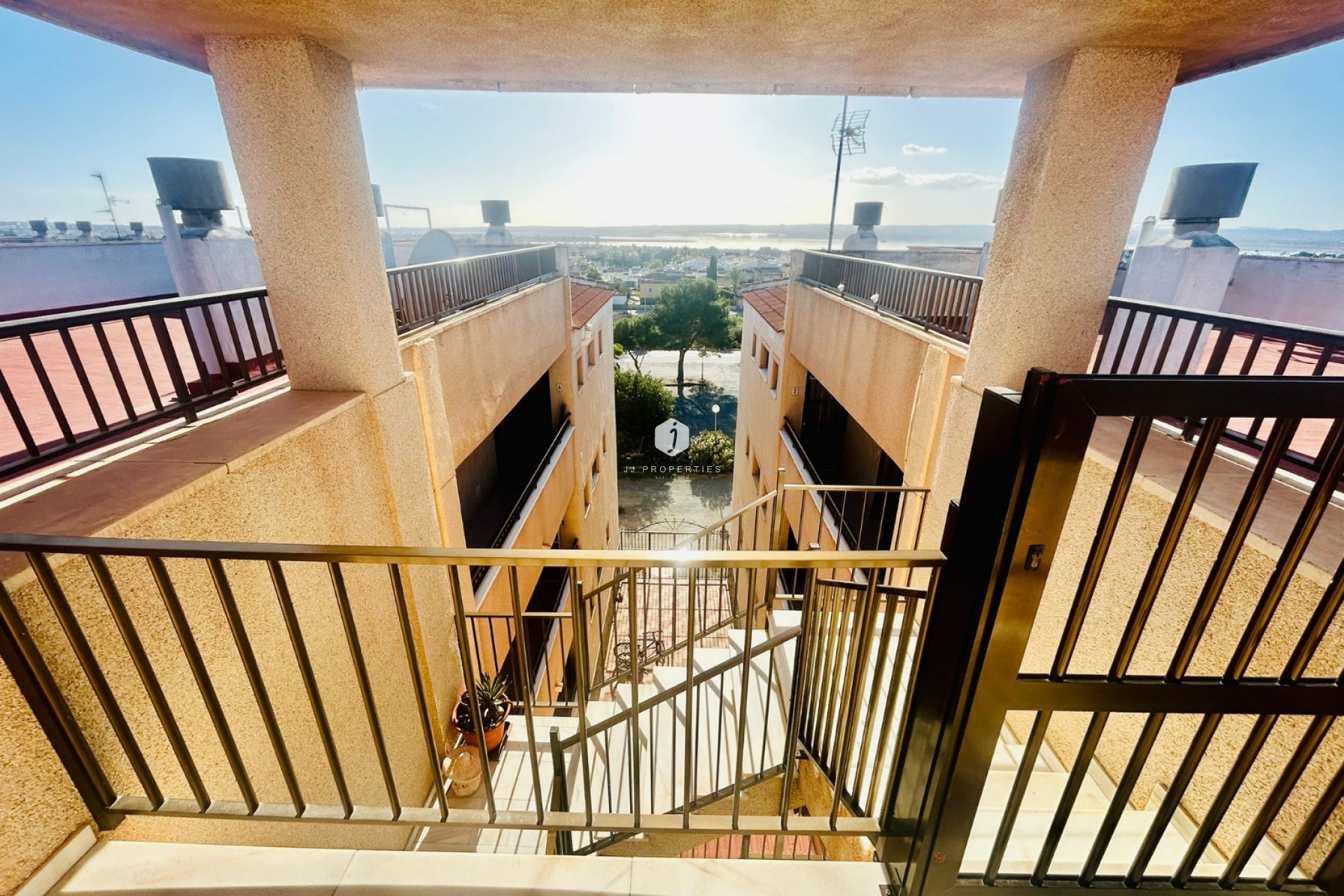 Segunda mano - Apartamento / piso -
El Chaparral - Inland