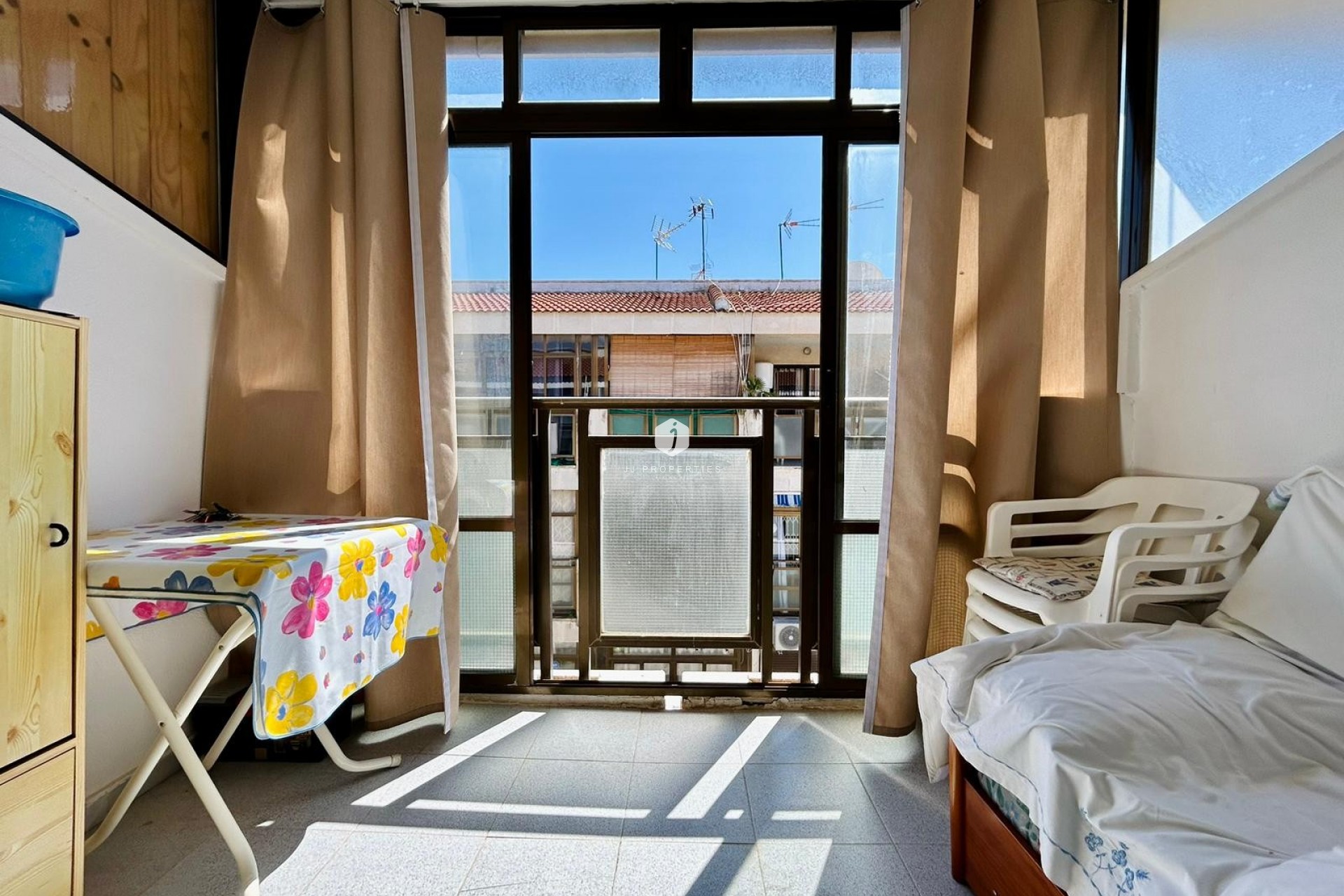 Segunda mano - Apartamento / piso -
El Chaparral - Inland