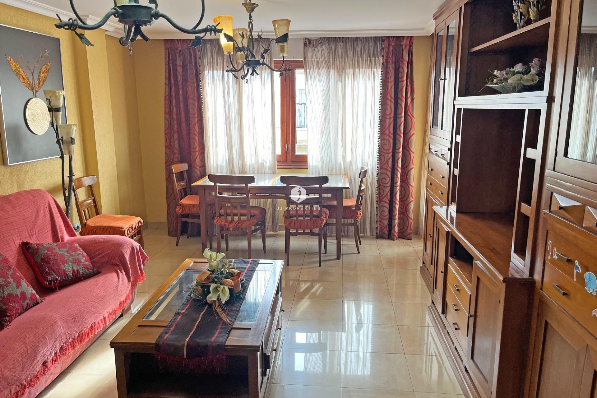 Segunda mano - Apartamento / piso -
Formentera del Segura - Palacios