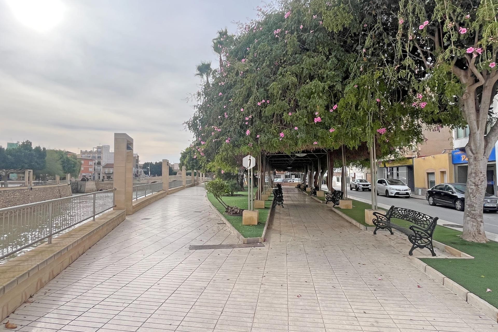 Segunda mano - Apartamento / piso -
Formentera del Segura - Palacios