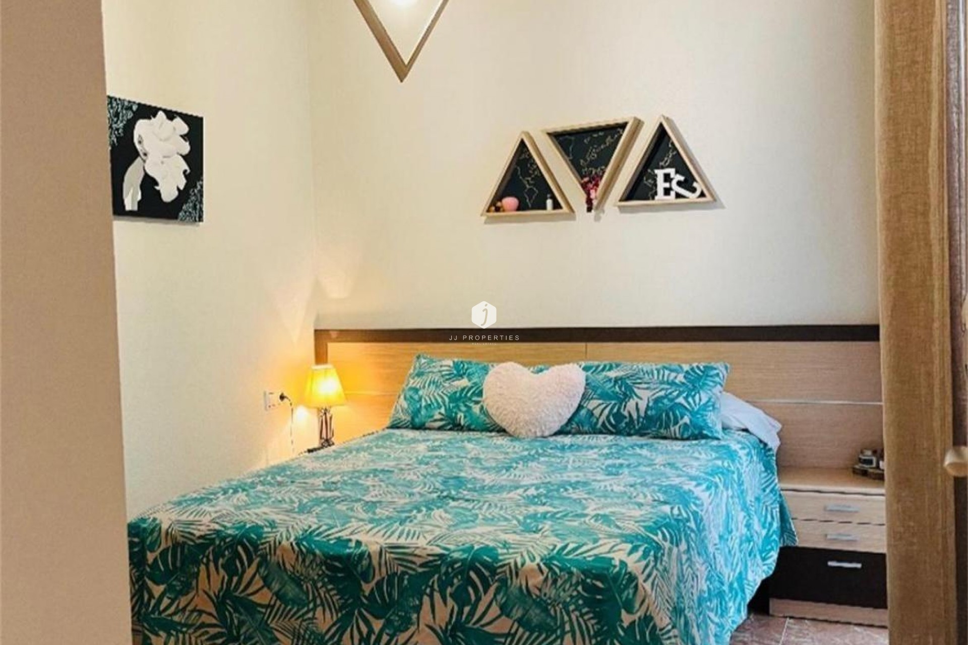 Segunda mano - Apartamento / piso -
Formentera del Segura