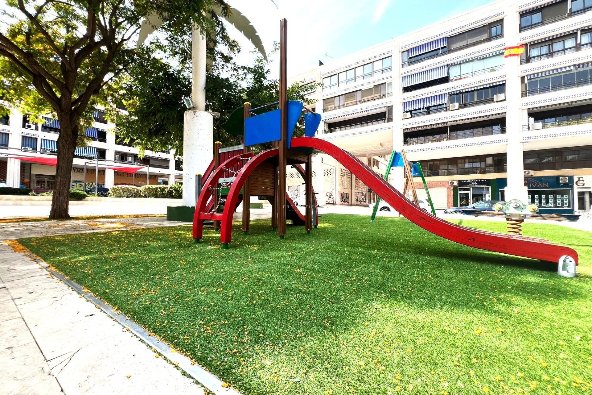 Segunda mano - Apartamento / piso -
Guardamar del Segura - Pueblo