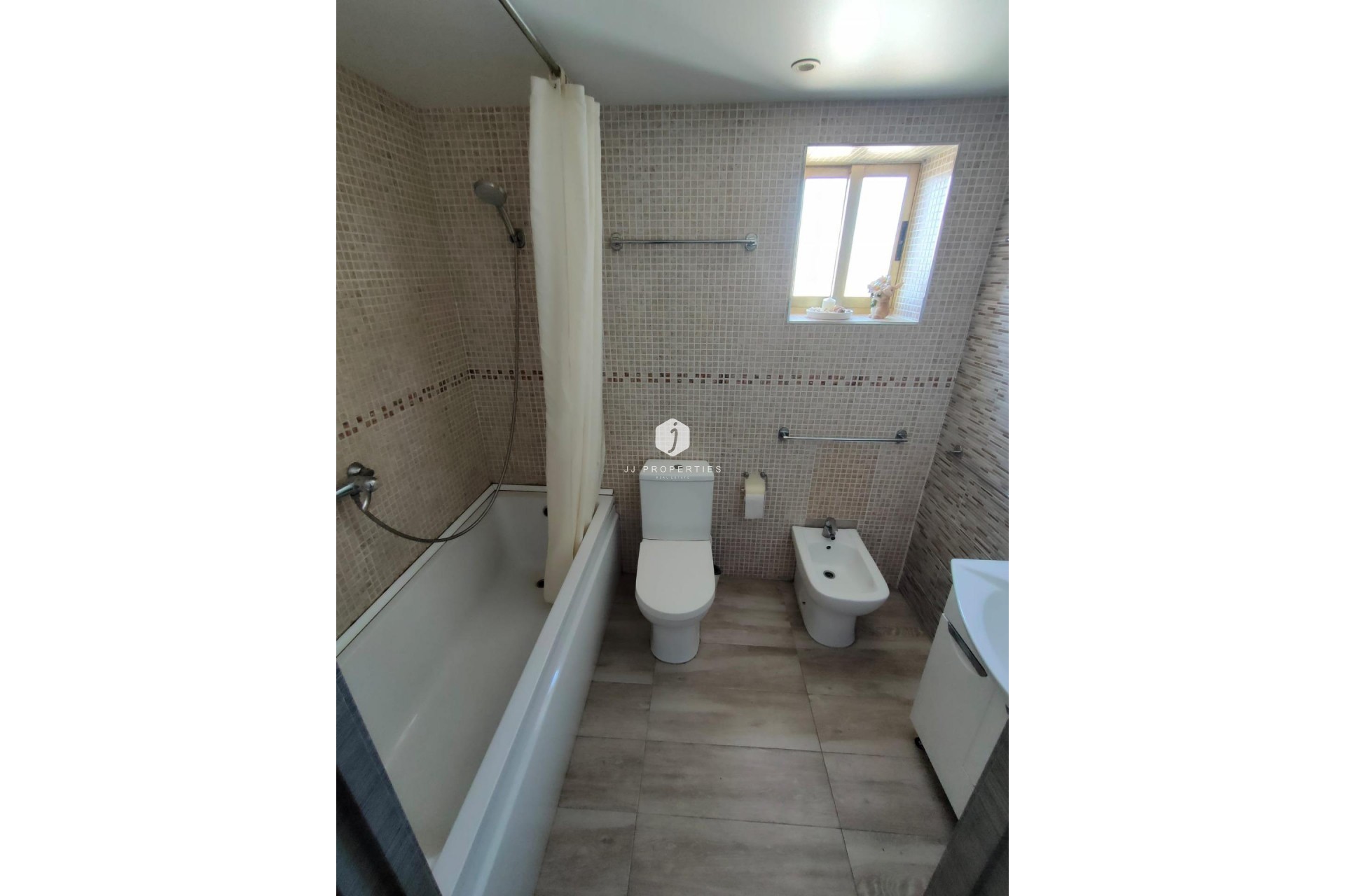 Segunda mano - Apartamento / piso -
Guardamar del Segura - Zona Pueblo