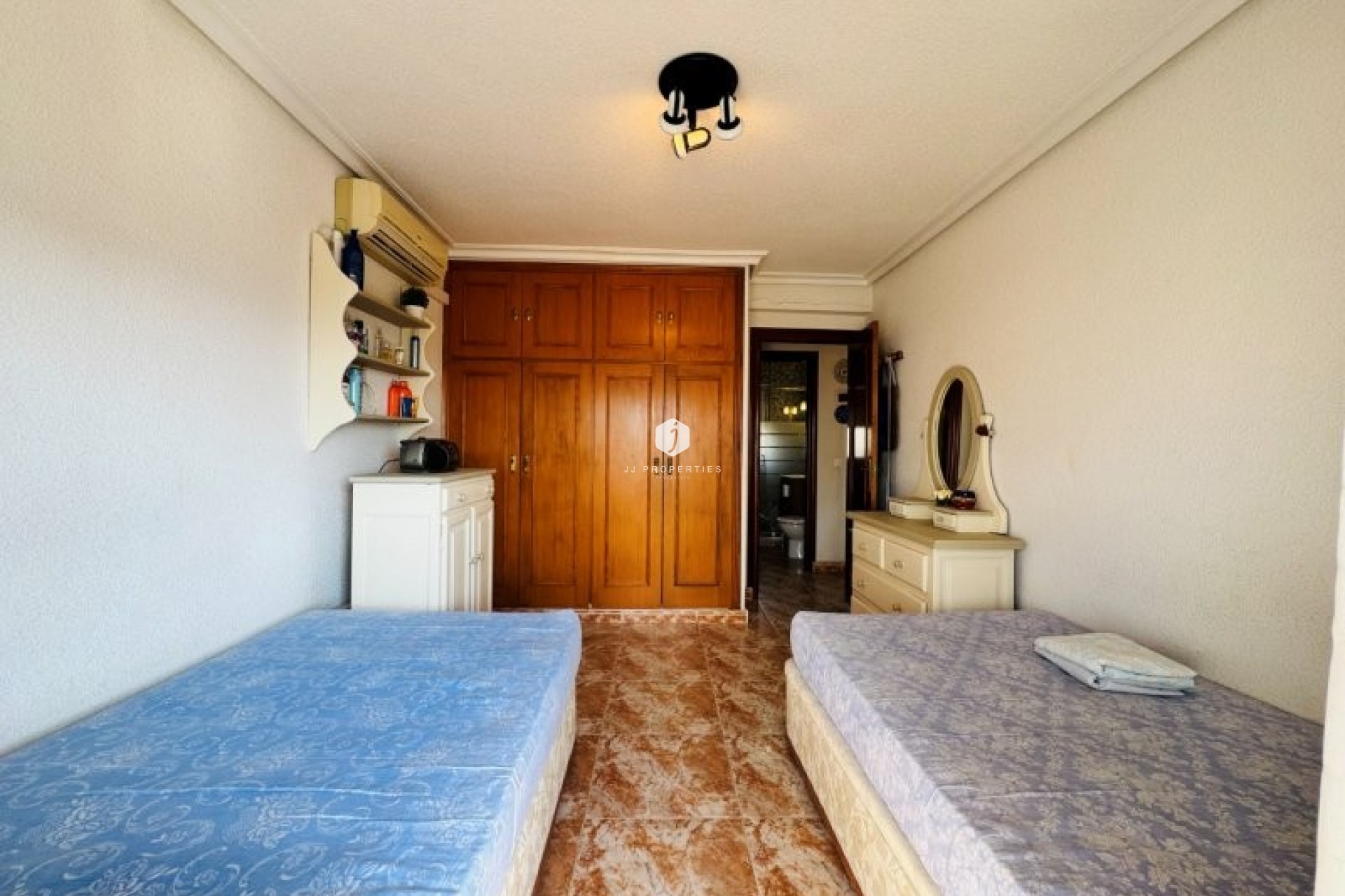 Segunda mano - Apartamento / piso -
La Mata - Costa Blanca
