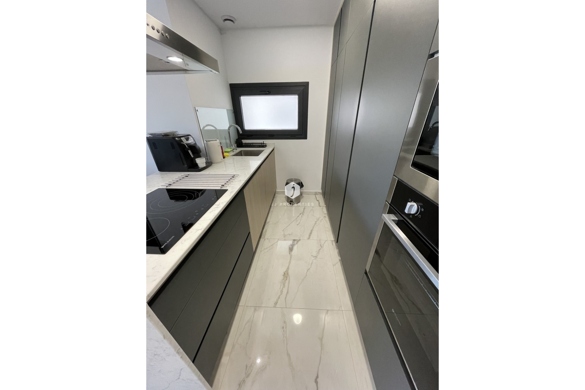 Segunda mano - Apartamento / piso -
Los Altos - Costa Blanca