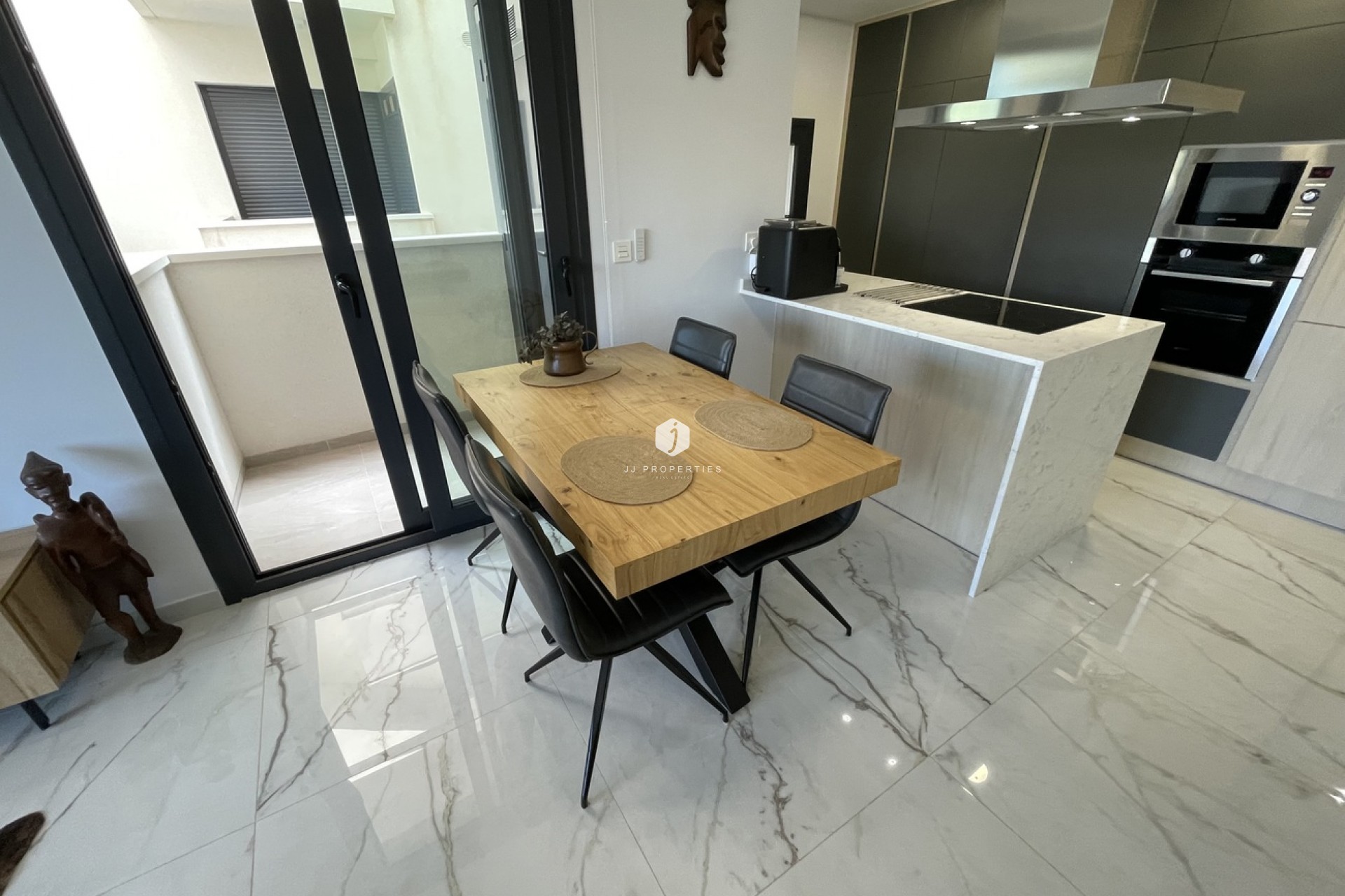 Segunda mano - Apartamento / piso -
Los Altos - Costa Blanca