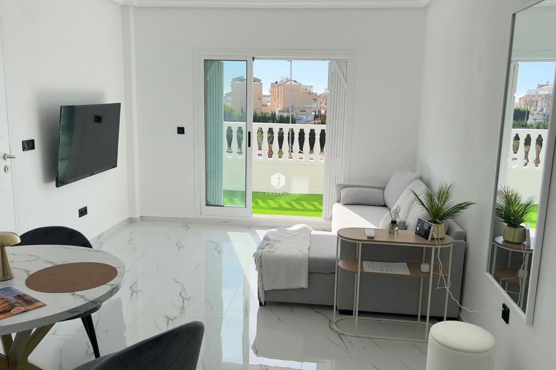 Segunda mano - Apartamento / piso -
Orihuela Costa - Costa Blanca