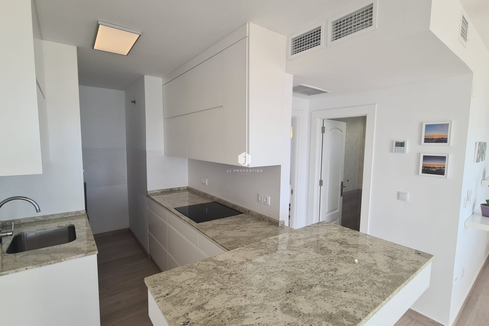 Segunda mano - Apartamento / piso -
Playa Flamenca - Costa Blanca