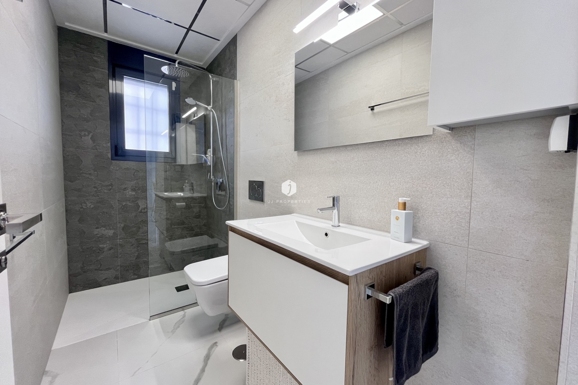 Segunda mano - Apartamento / piso -
San Miguel de Salinas - Inland