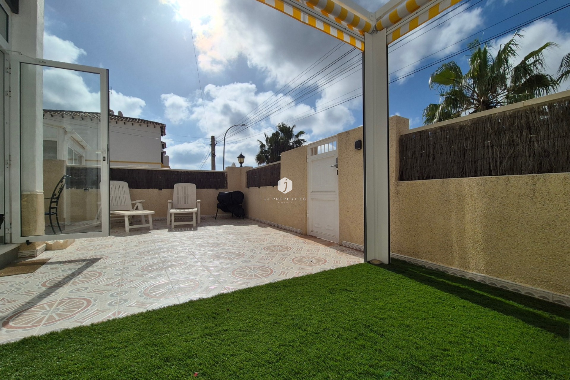 Segunda mano - Apartamento / piso -
San Miguel de Salinas - Inland