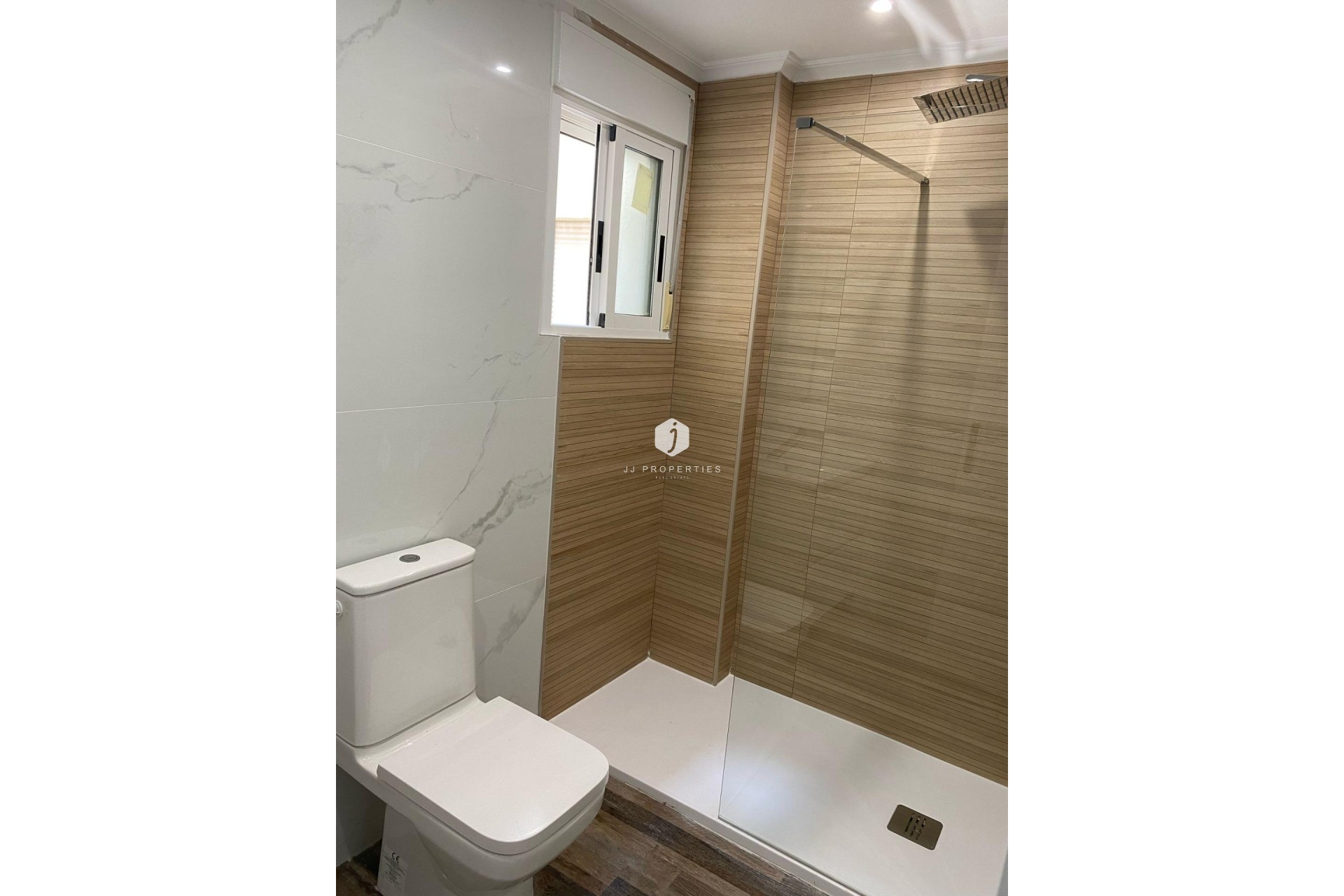 Segunda mano - Apartamento / piso -
San Miguel de Salinas - Pueblo 9