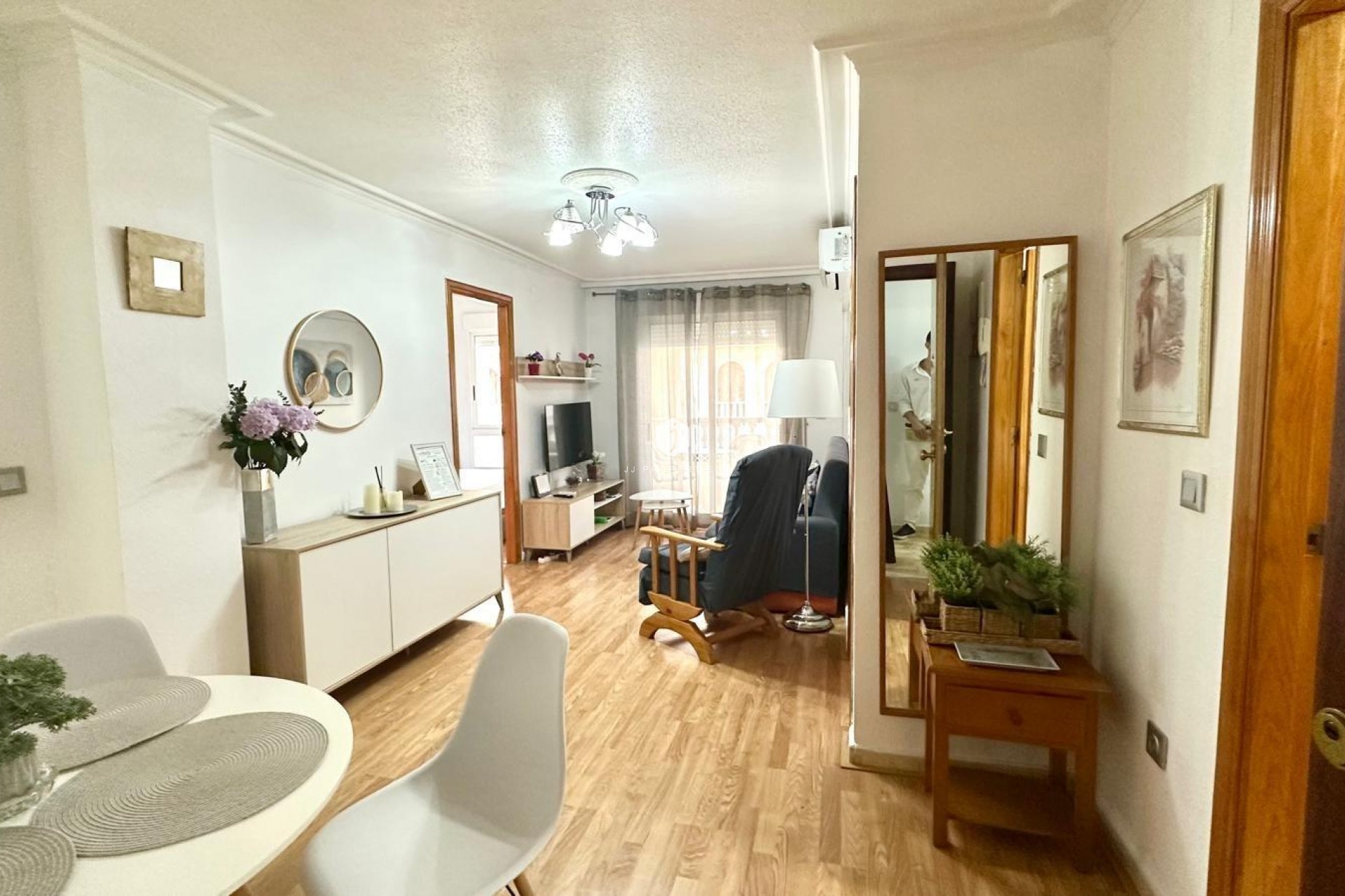 Segunda mano - Apartamento / piso -
Torrevieja - Acequion