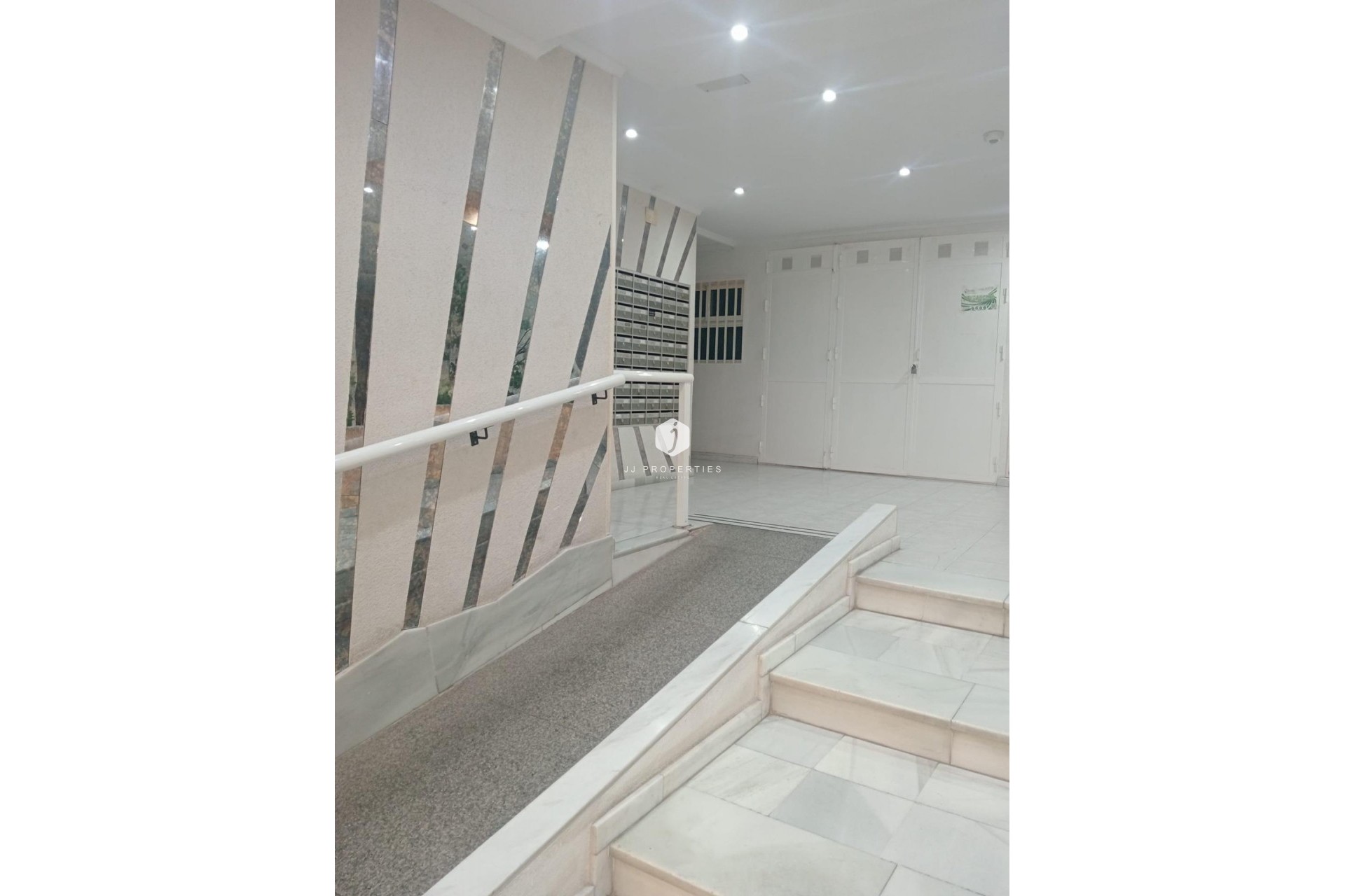 Segunda mano - Apartamento / piso -
Torrevieja - Acequion