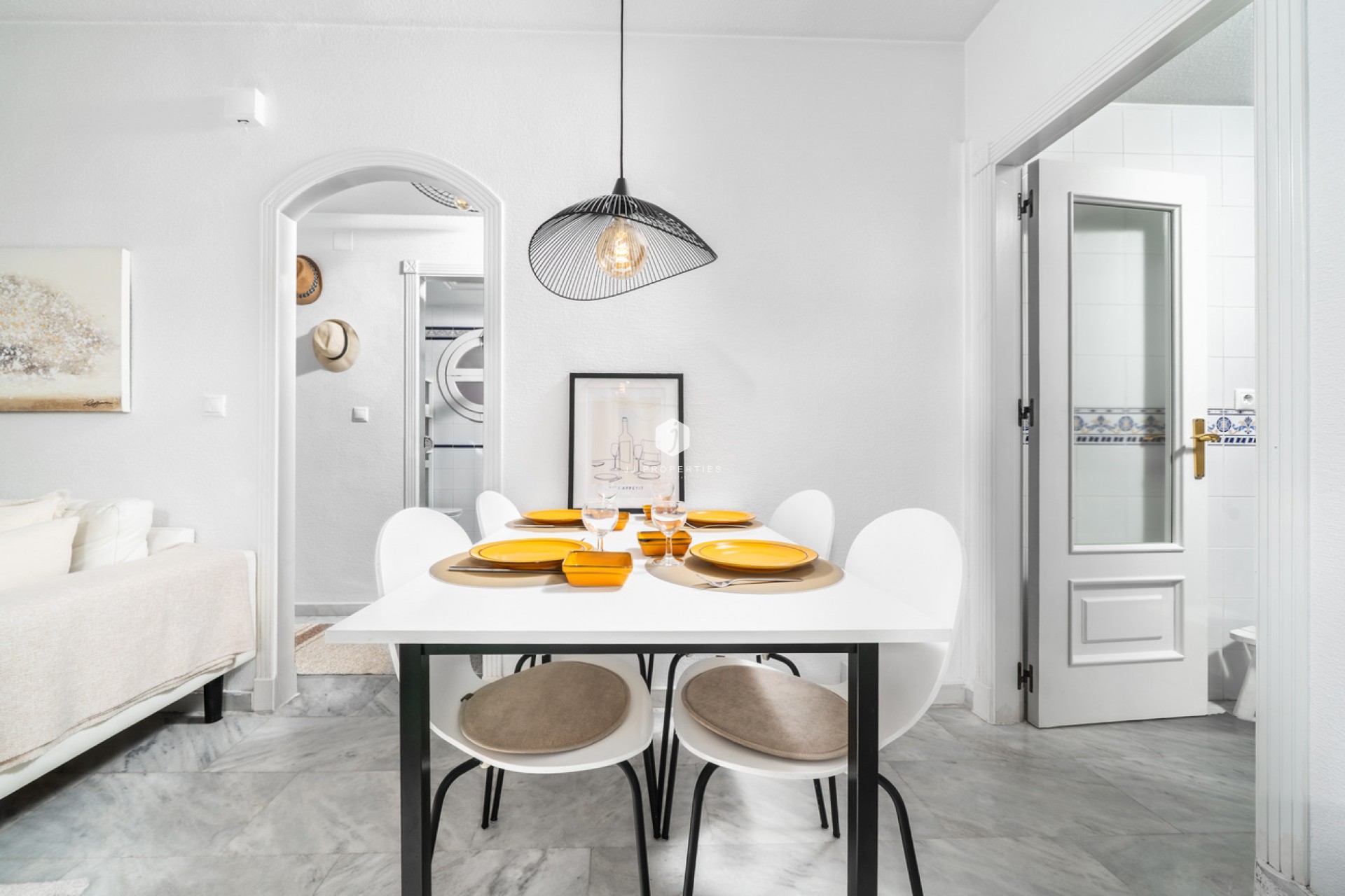 Segunda mano - Apartamento / piso -
Torrevieja - aguas nuevas