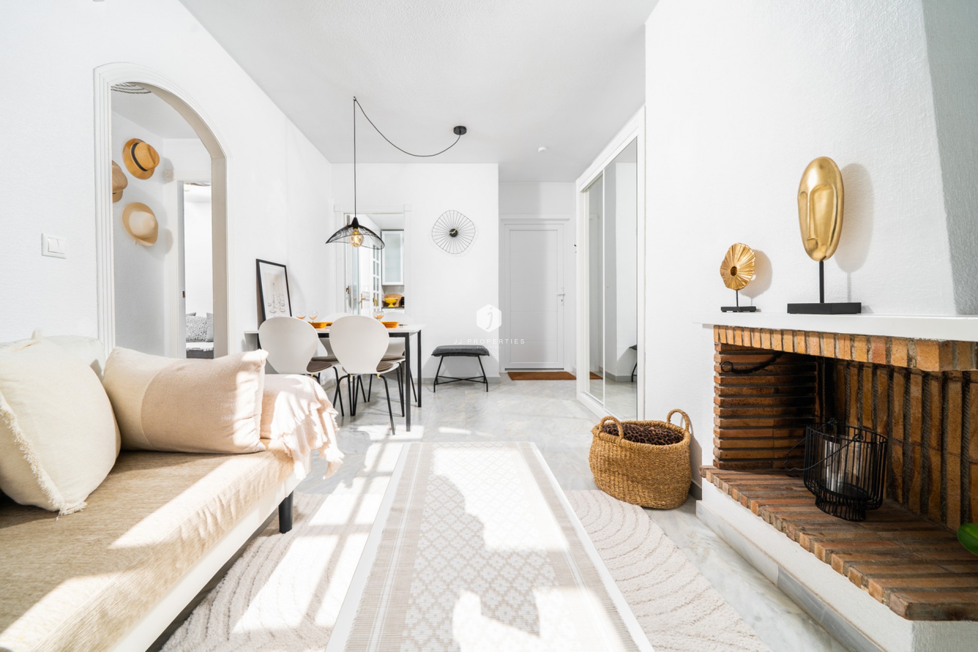 Segunda mano - Apartamento / piso -
Torrevieja - aguas nuevas