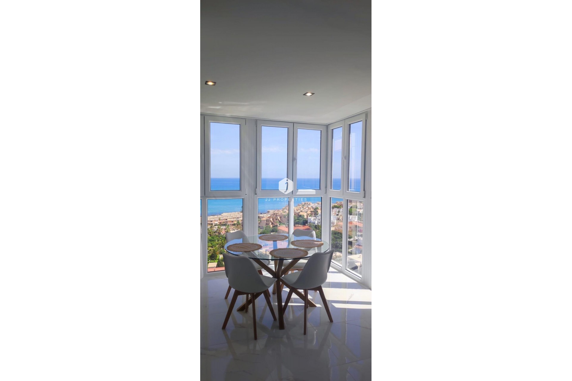 Segunda mano - Apartamento / piso -
Torrevieja - Cabo cervera