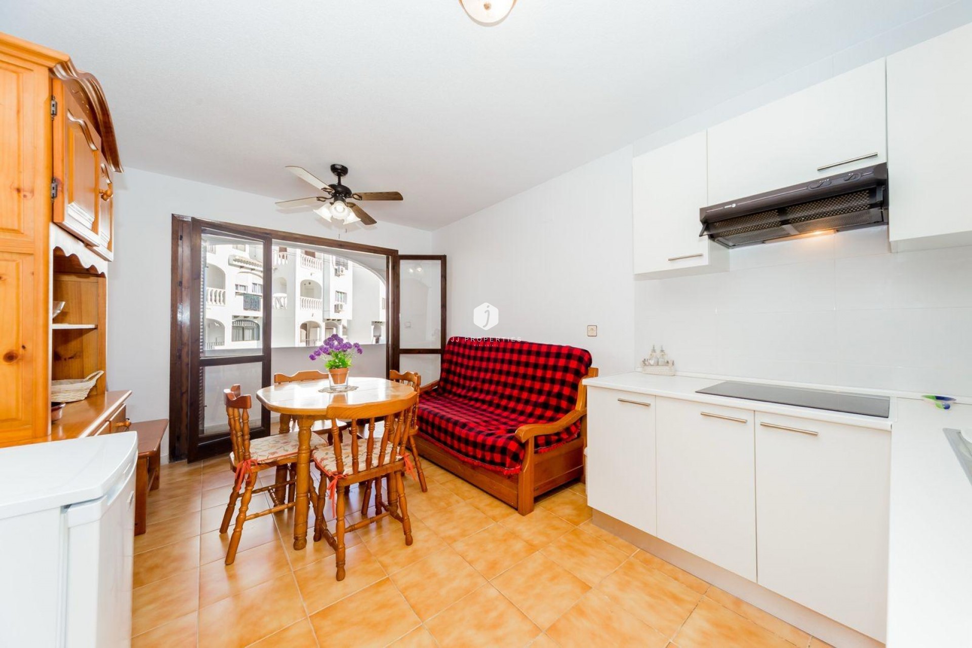 Segunda mano - Apartamento / piso -
Torrevieja - Calas blanca