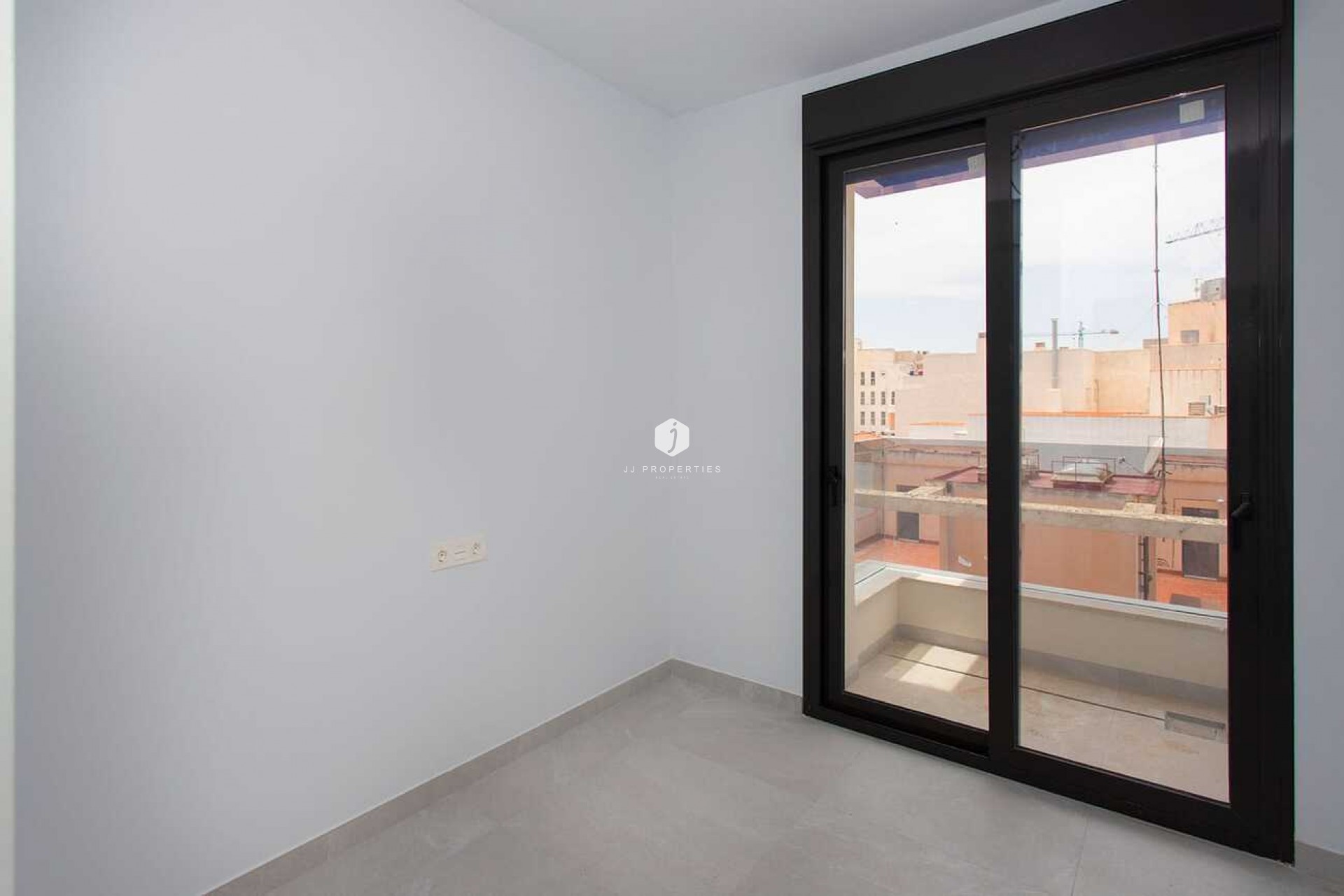 Segunda mano - Apartamento / piso -
Torrevieja - CENTRE PLAYA DEL CURA LAS PISCINAS