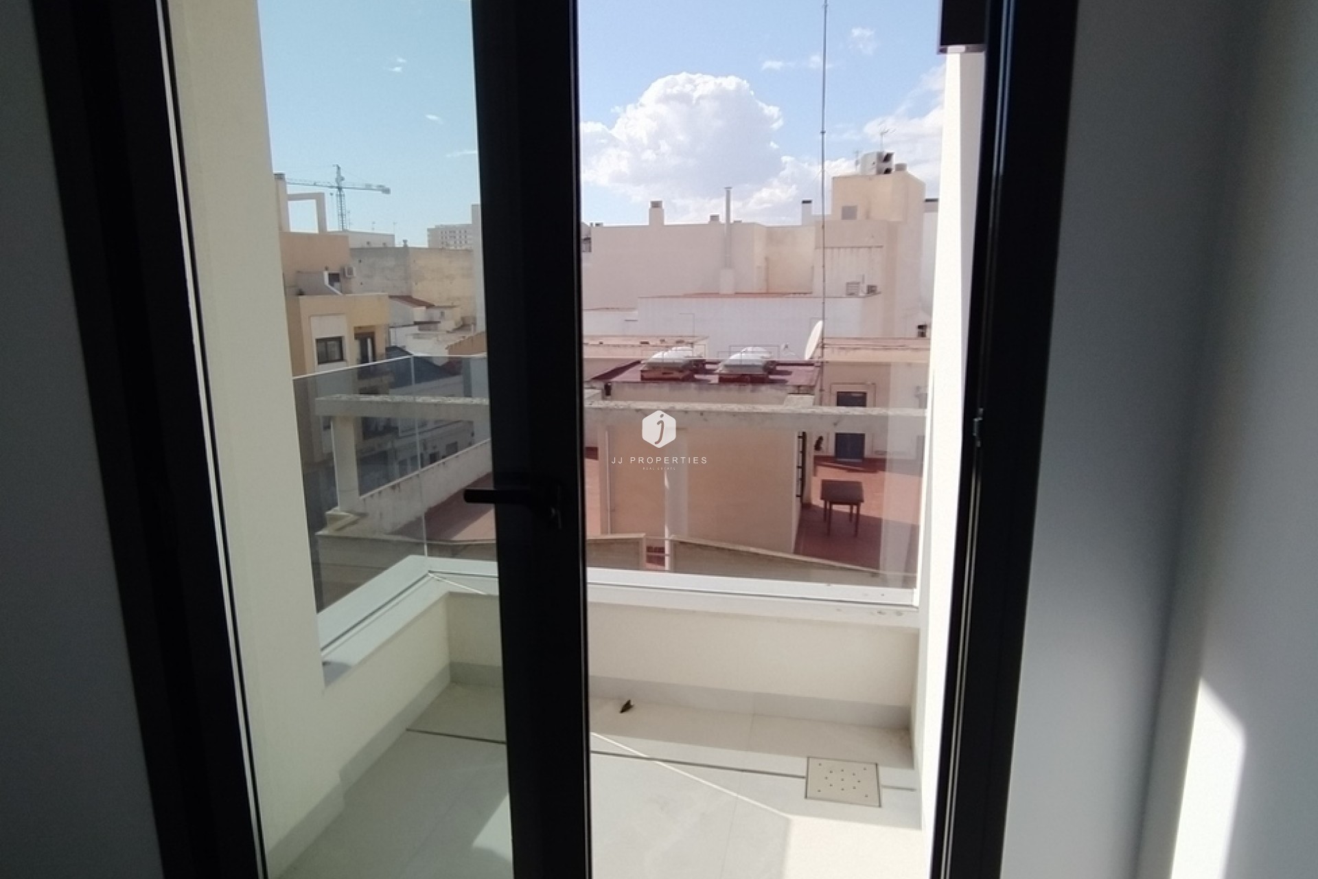 Segunda mano - Apartamento / piso -
Torrevieja - CENTRE PLAYA DEL CURA LAS PISCINAS