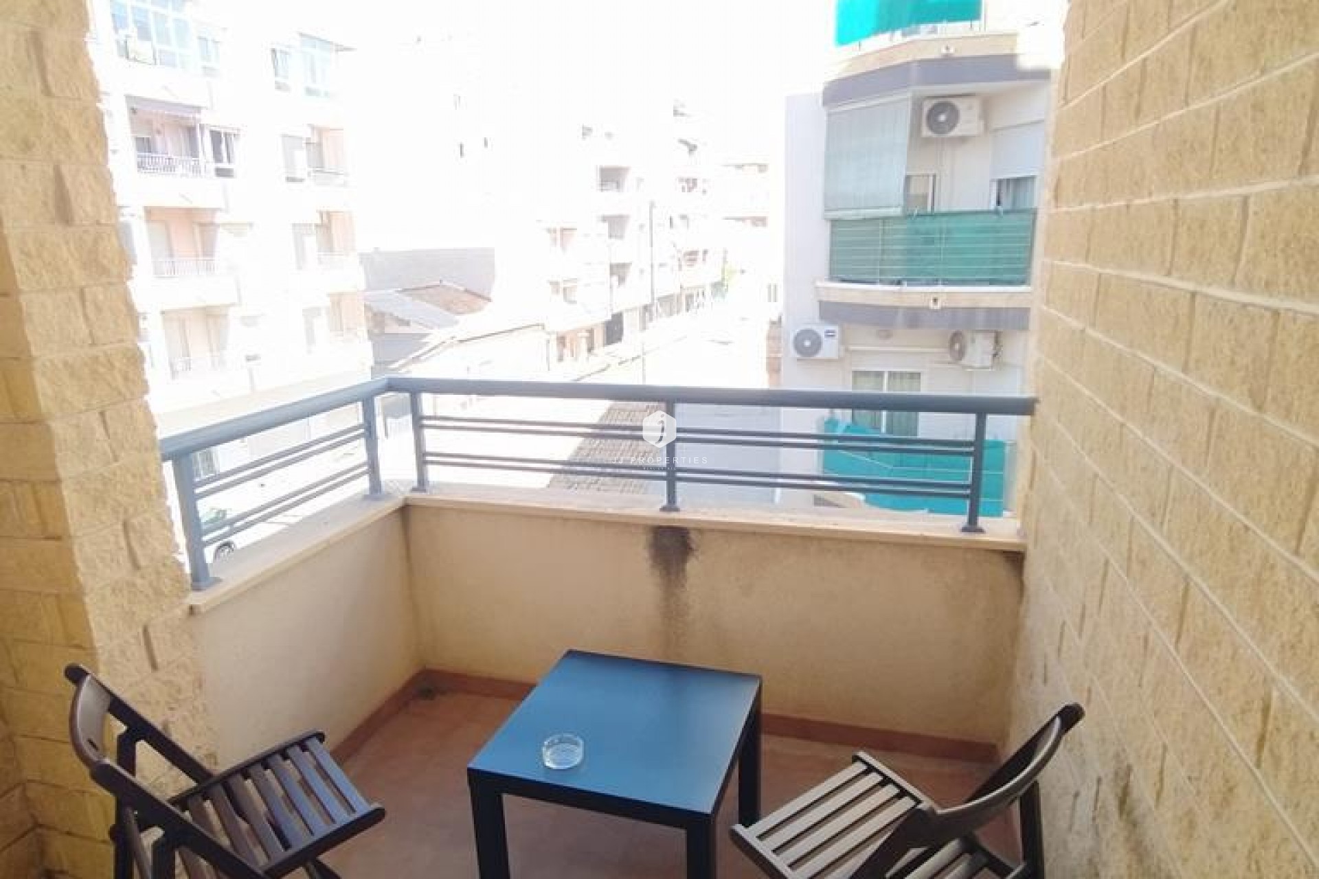 Segunda mano - Apartamento / piso -
Torrevieja - CENTRO CASCO URBANO