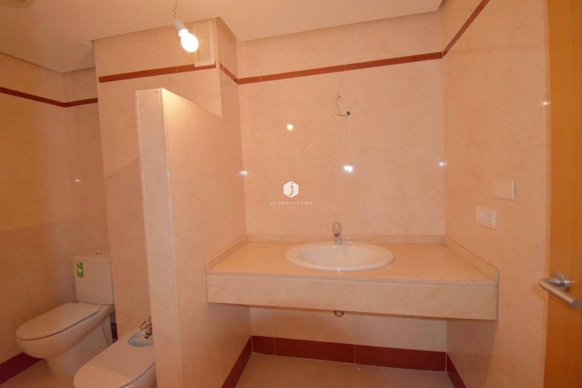 Segunda mano - Apartamento / piso -
Torrevieja - Centro - Muelle Pesquero