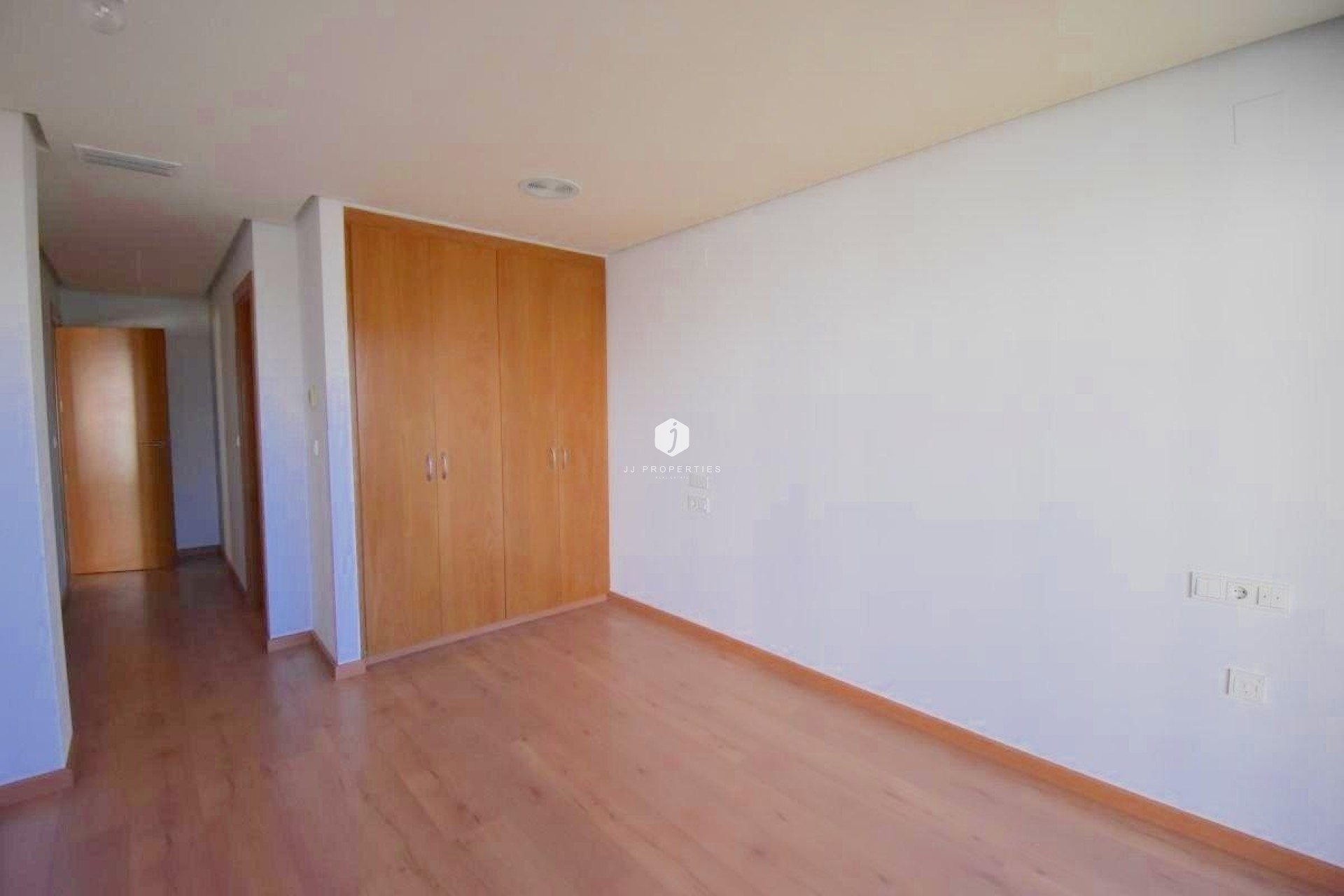 Segunda mano - Apartamento / piso -
Torrevieja - Centro - Muelle Pesquero