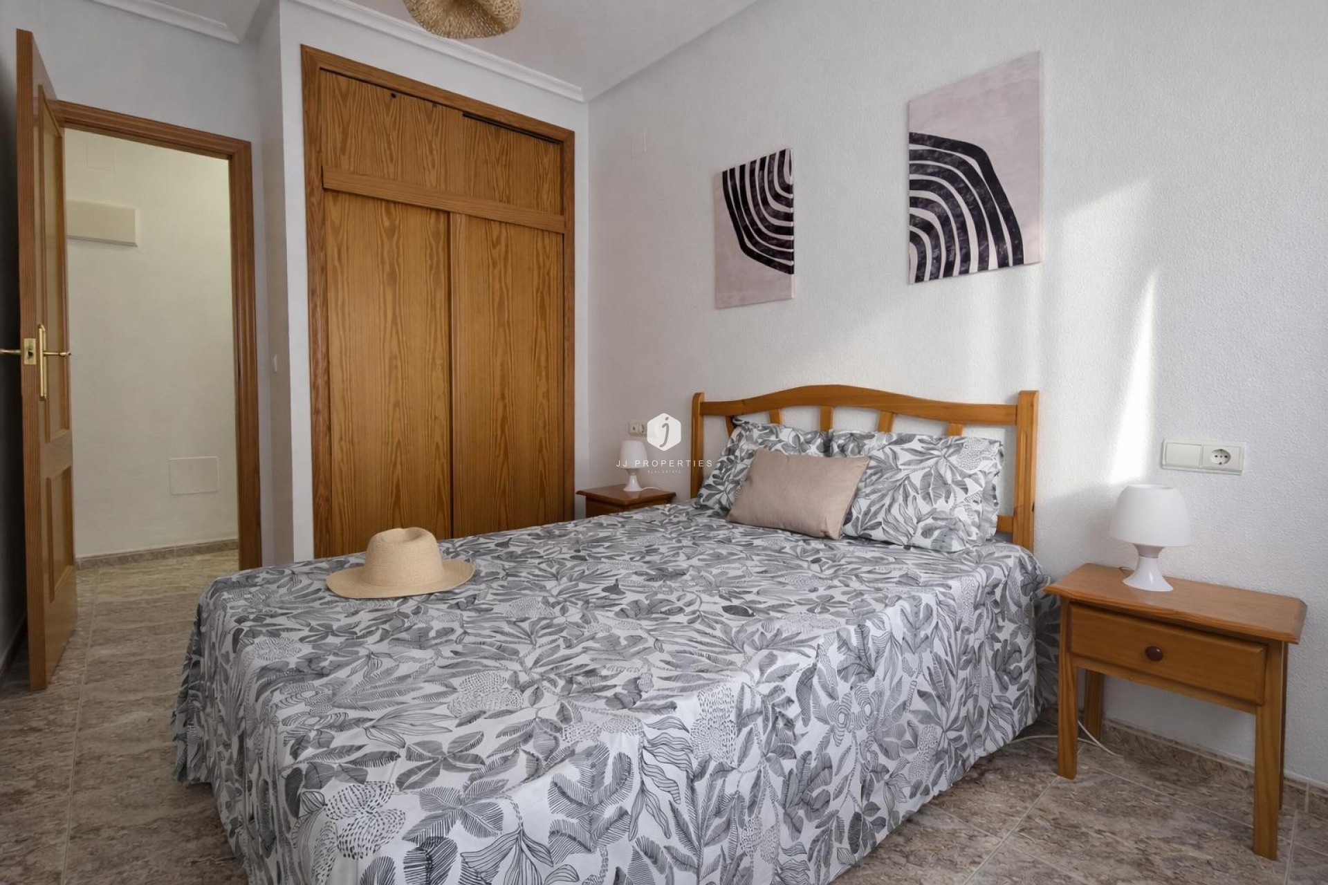Segunda mano - Apartamento / piso -
Torrevieja - Centro - Muelle Pesquero