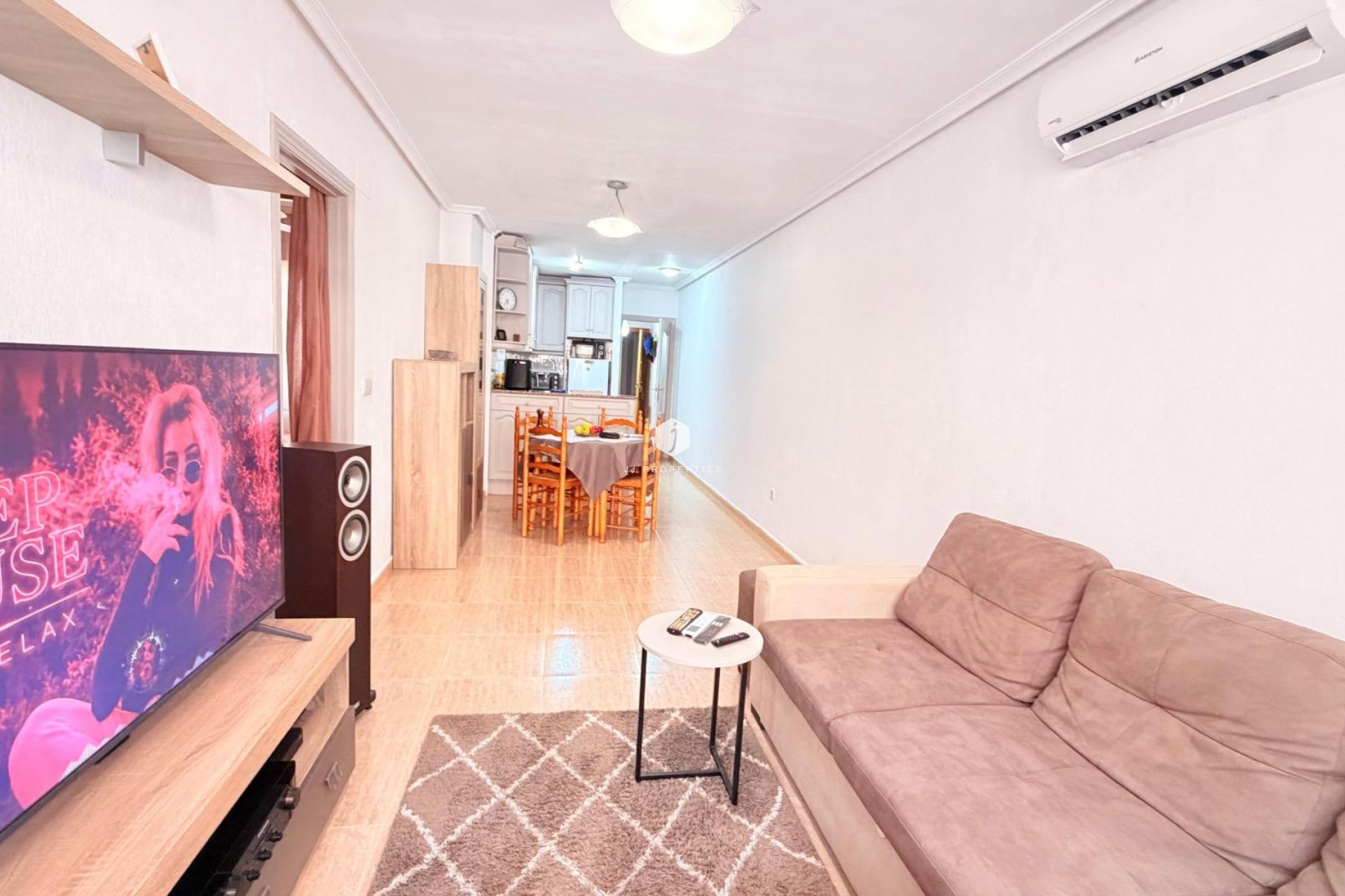 Segunda mano - Apartamento / piso -
Torrevieja - Centro - Muelle Pesquero