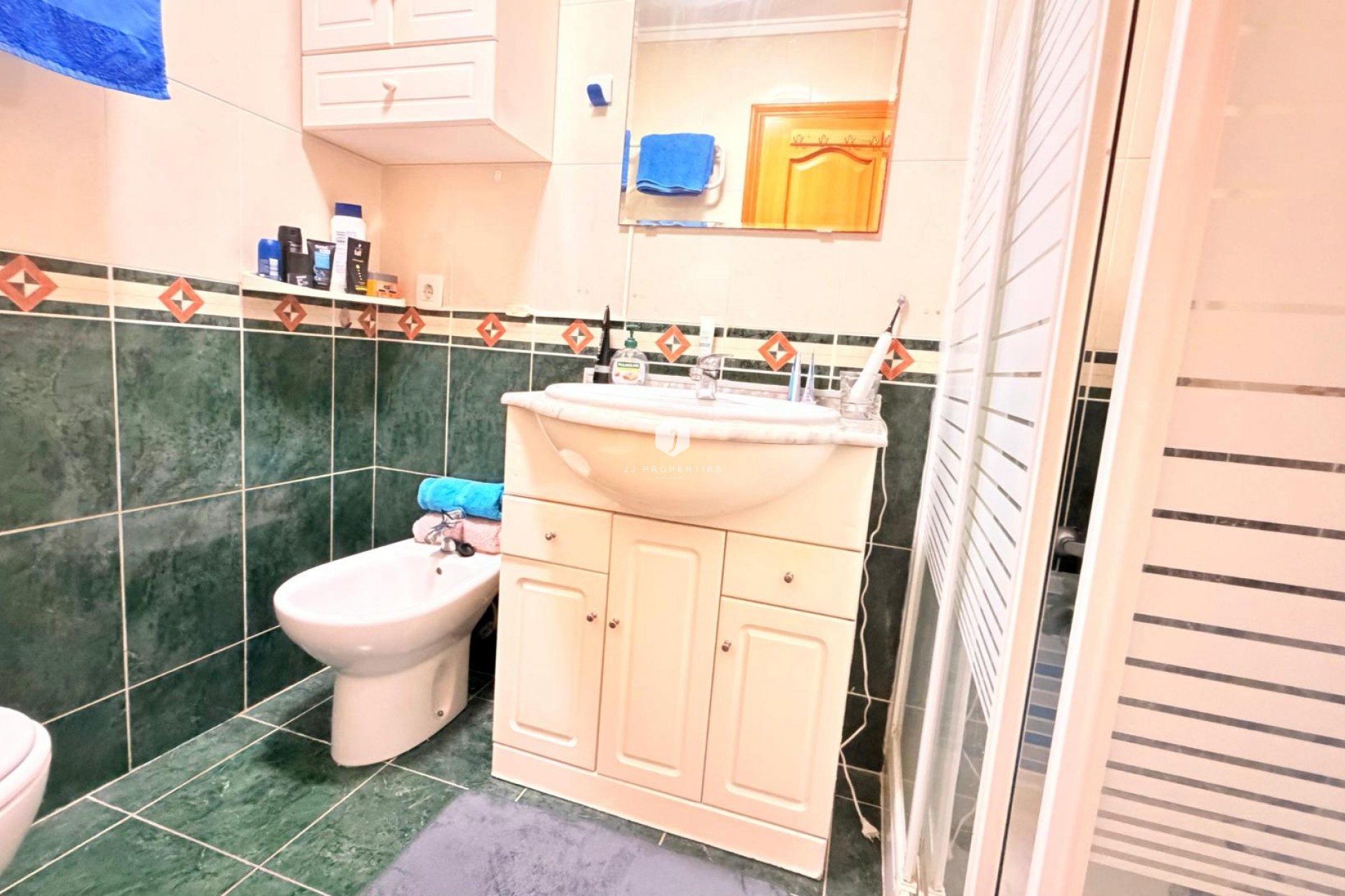 Segunda mano - Apartamento / piso -
Torrevieja - Centro - Muelle Pesquero