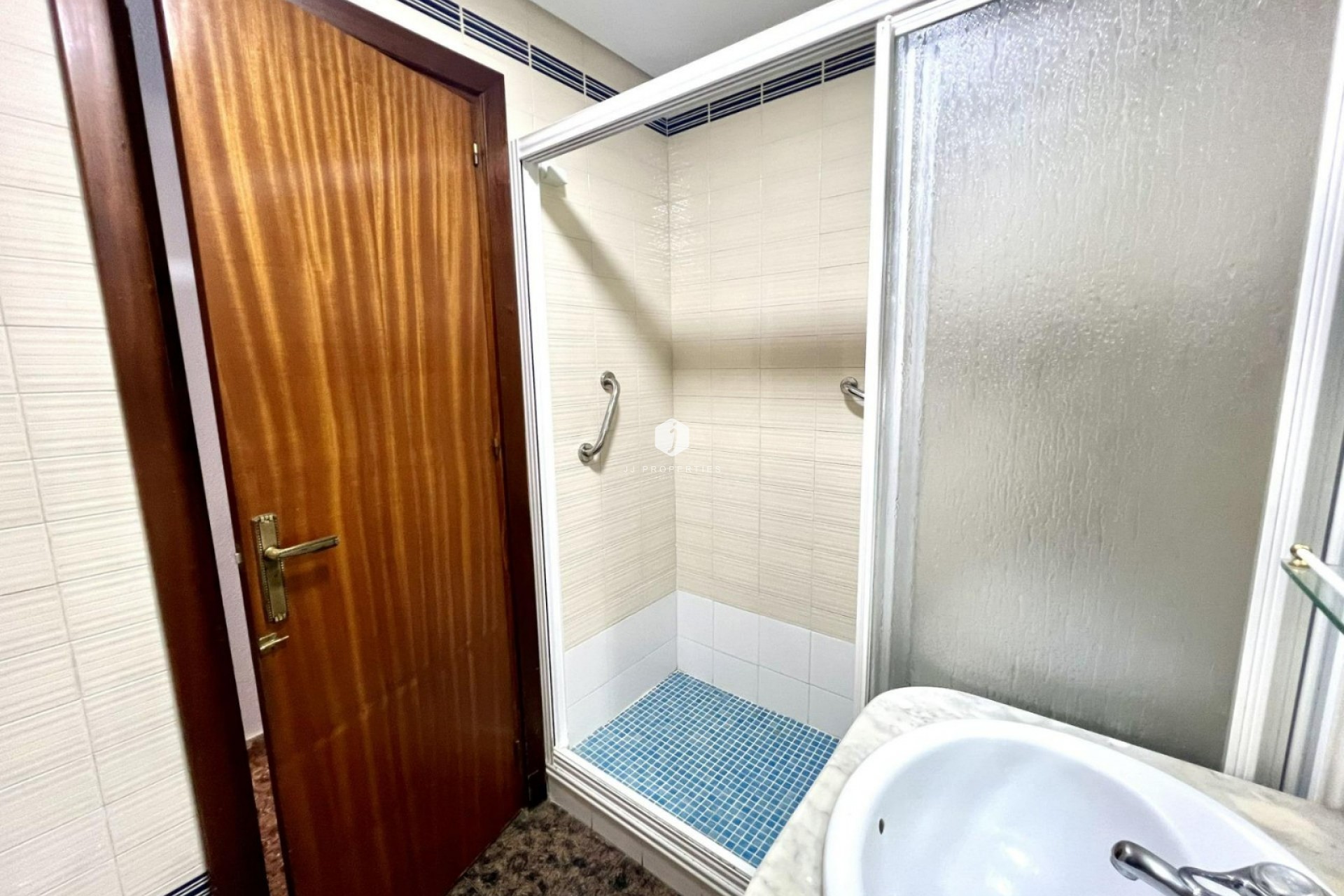 Segunda mano - Apartamento / piso -
Torrevieja - Centro