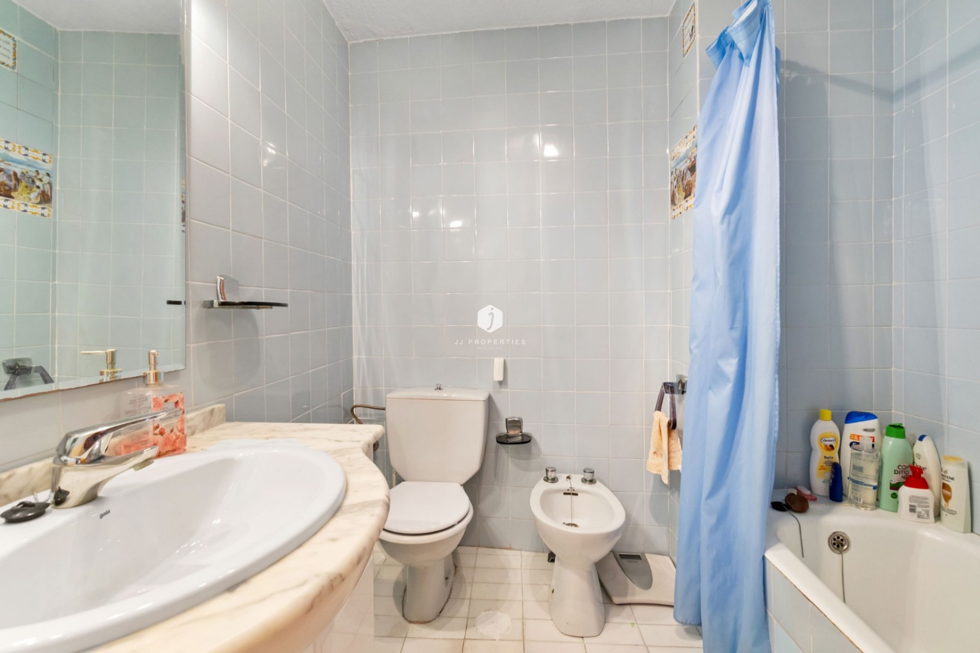 Segunda mano - Apartamento / piso -
Torrevieja - Centro