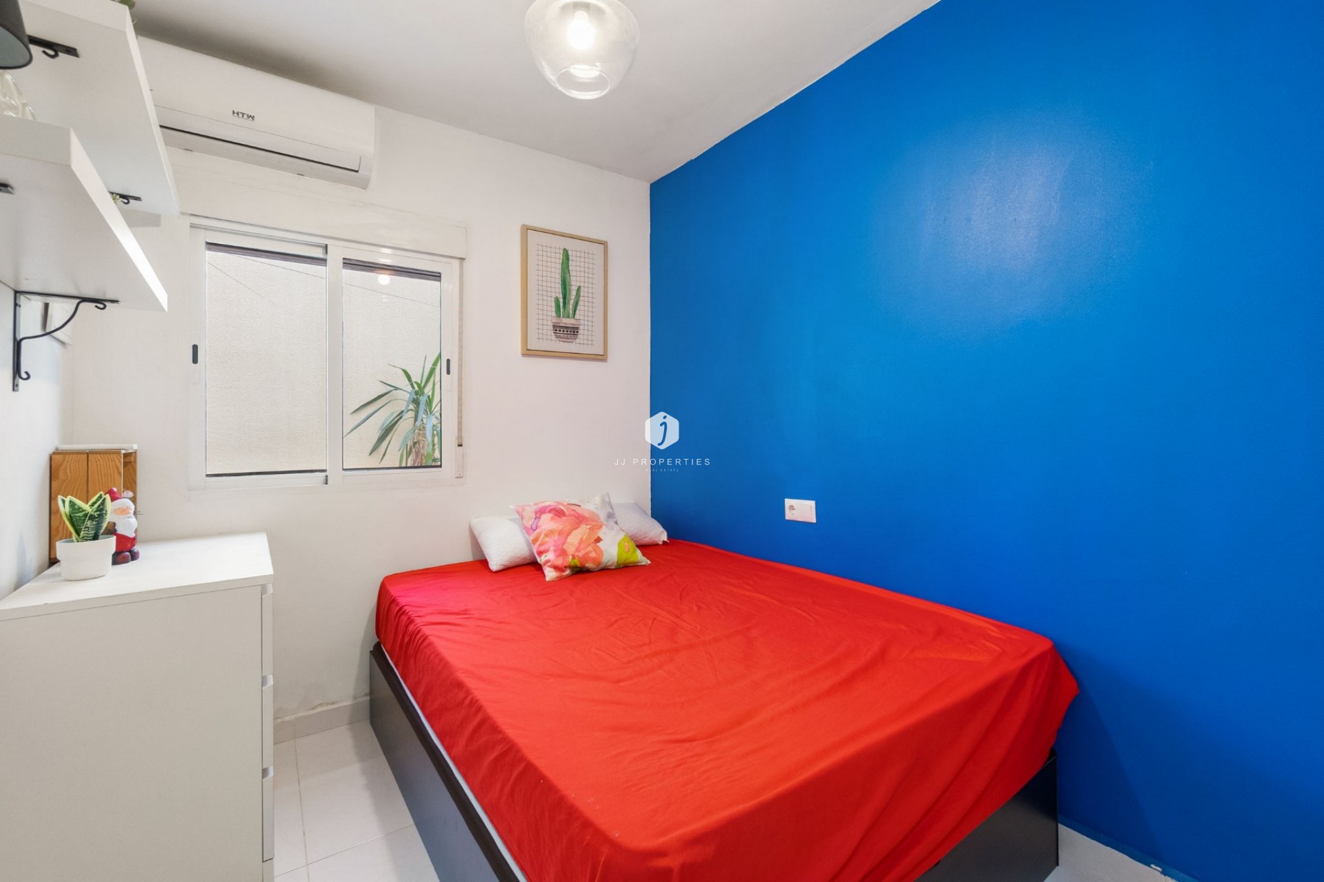 Segunda mano - Apartamento / piso -
Torrevieja - Centro