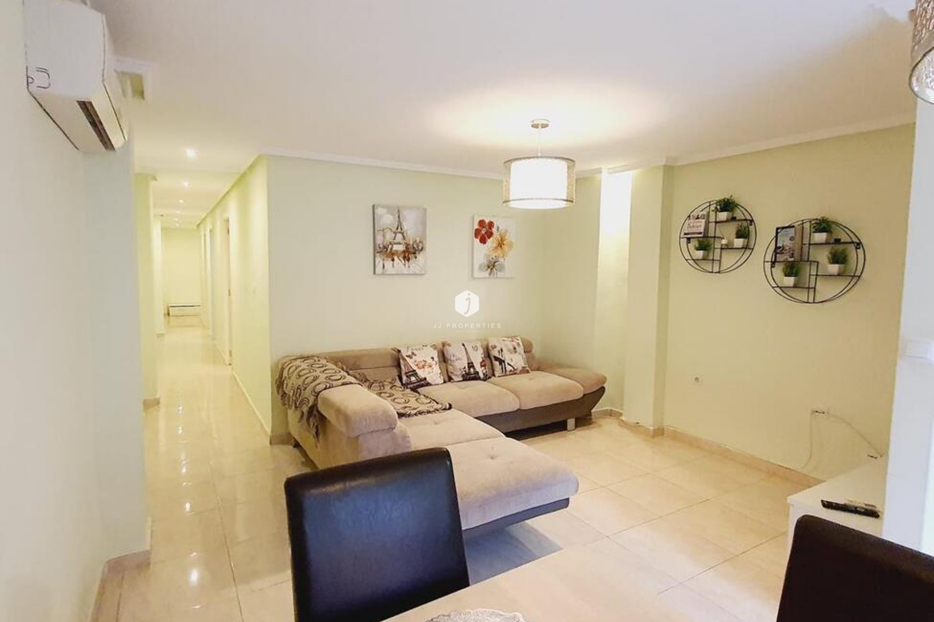 Segunda mano - Apartamento / piso -
Torrevieja - Centro