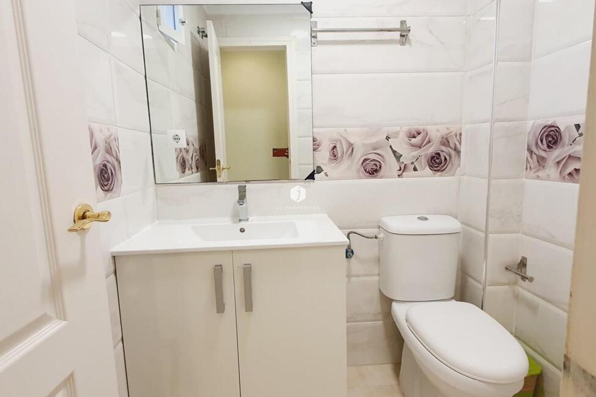 Segunda mano - Apartamento / piso -
Torrevieja - Centro