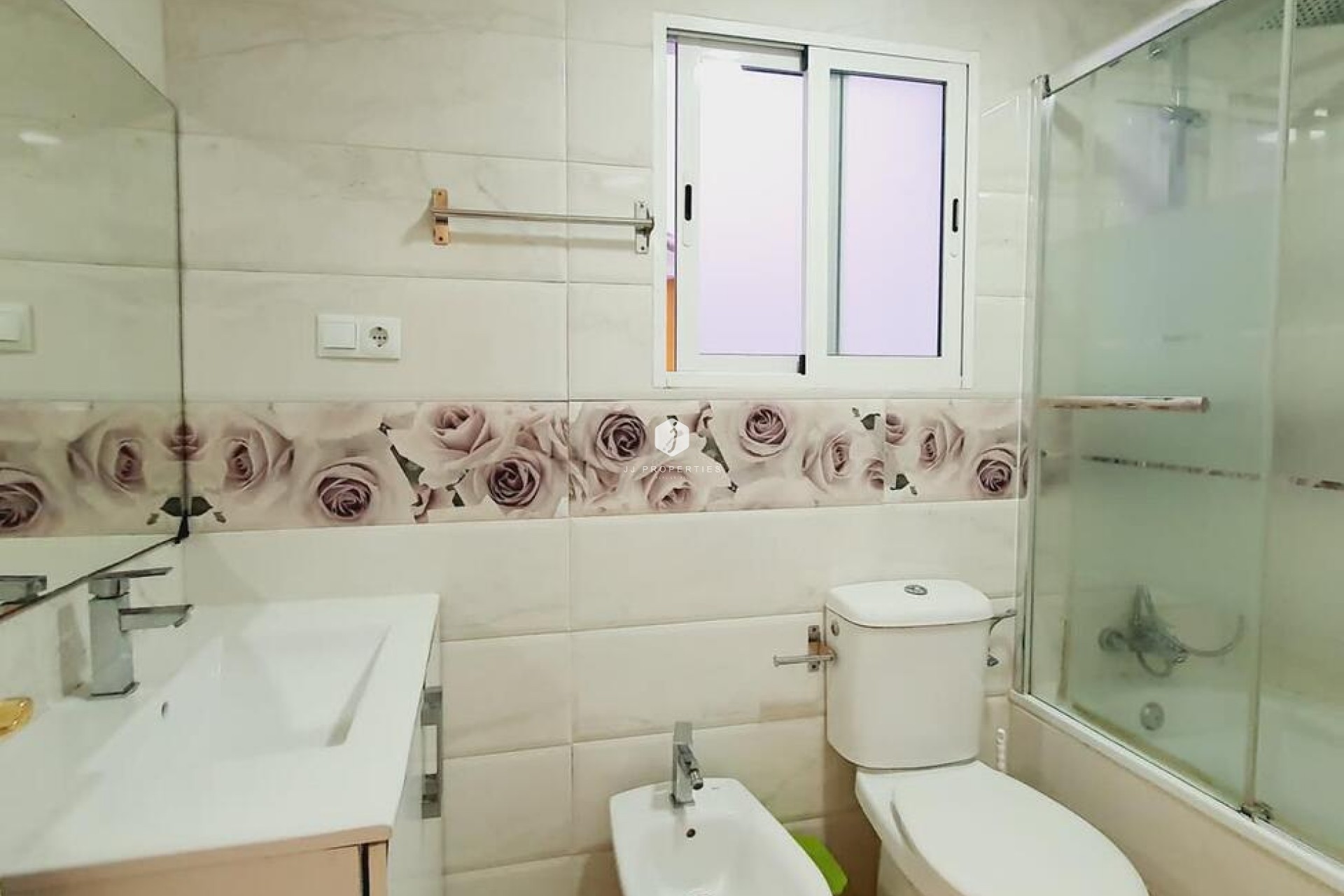 Segunda mano - Apartamento / piso -
Torrevieja - Centro