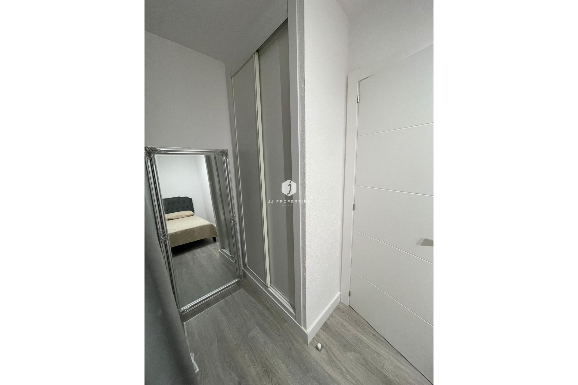 Segunda mano - Apartamento / piso -
Torrevieja - Centro