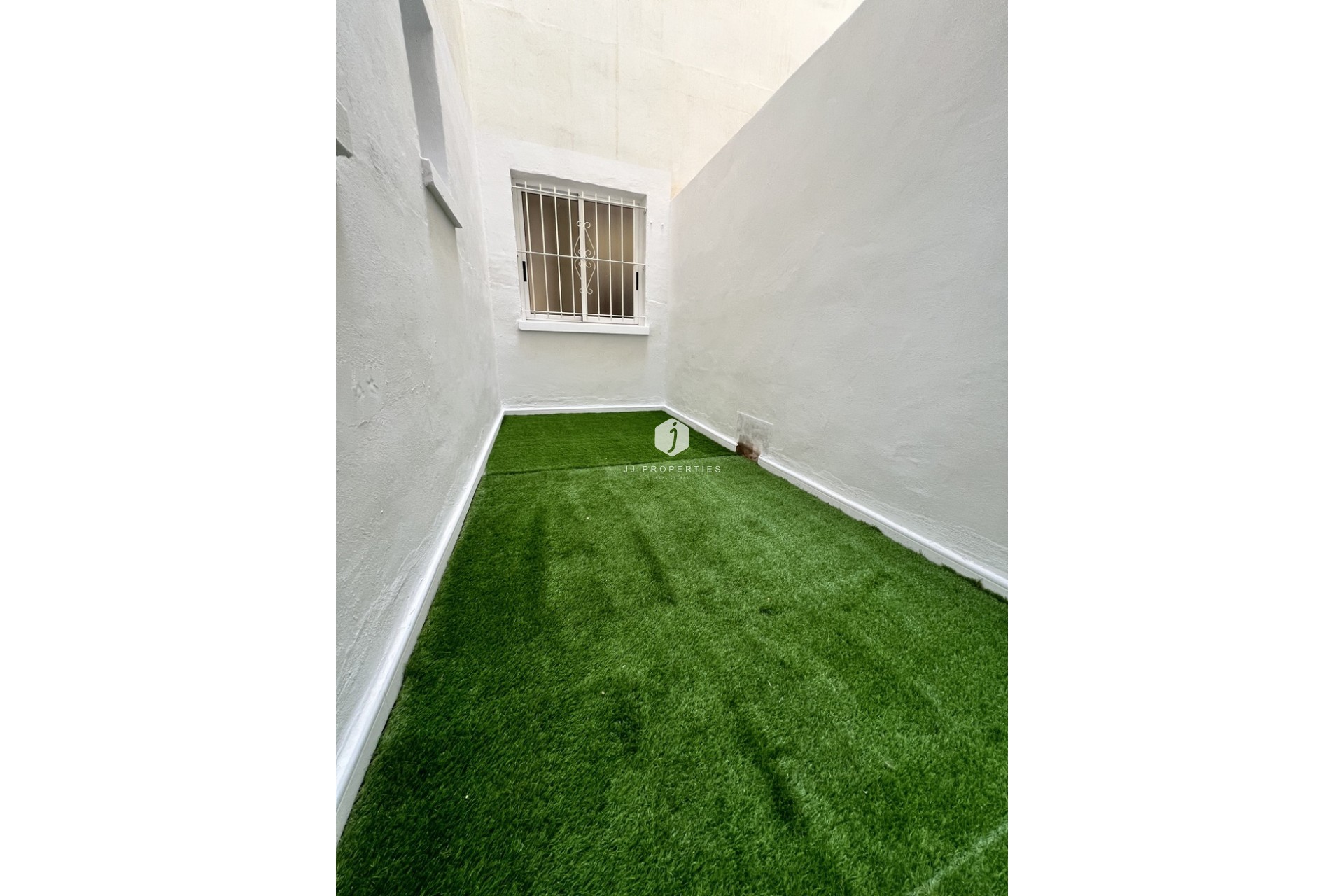 Segunda mano - Apartamento / piso -
Torrevieja - Centro