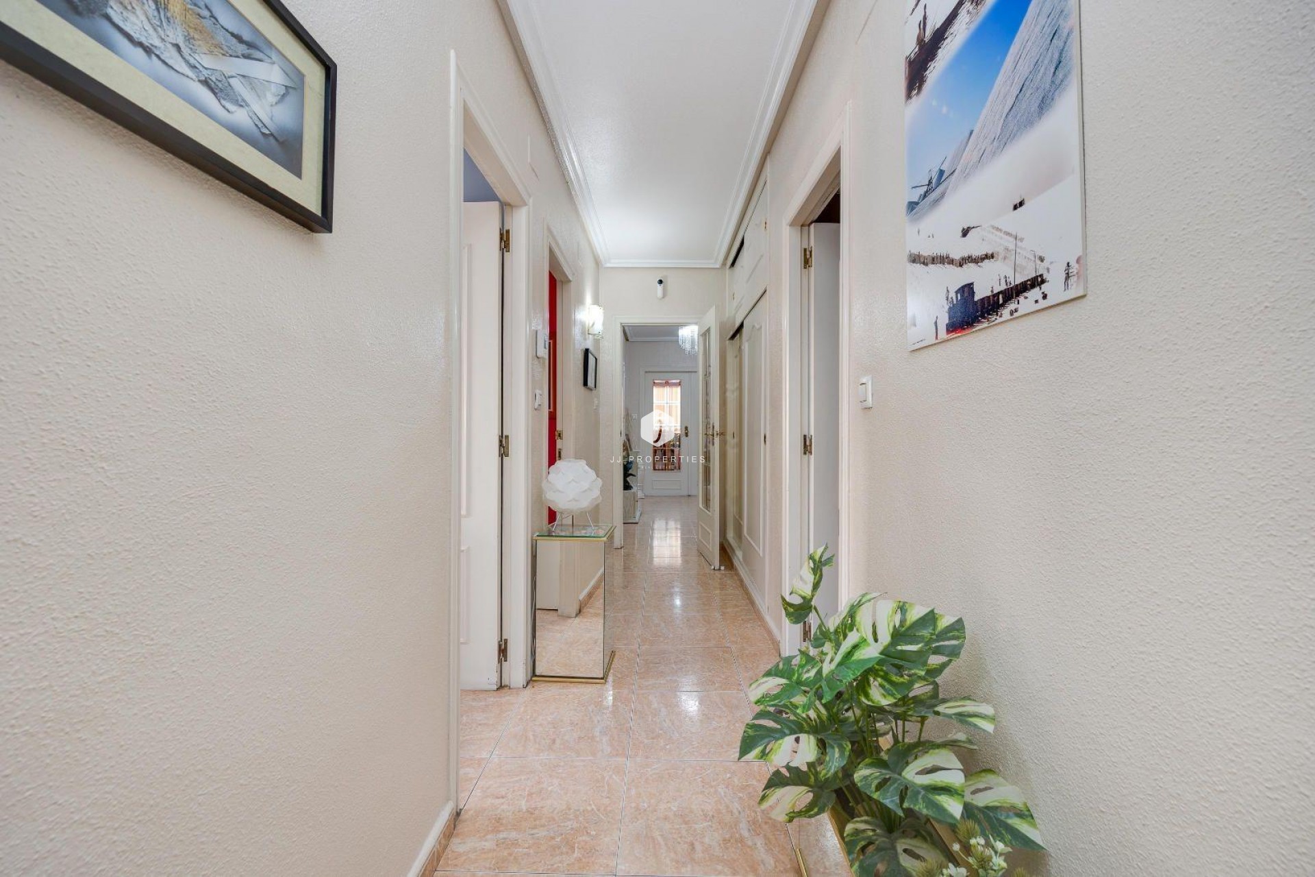 Segunda mano - Apartamento / piso -
Torrevieja - Centro