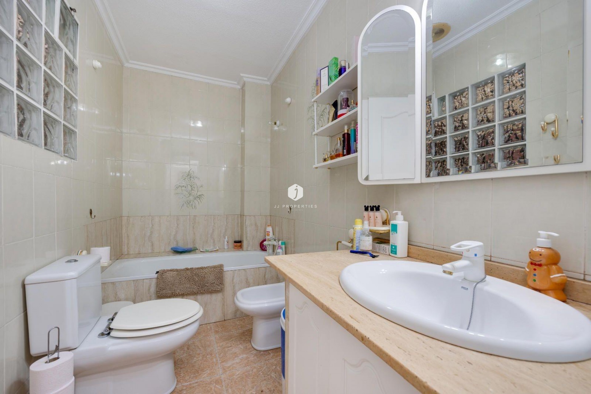 Segunda mano - Apartamento / piso -
Torrevieja - Centro