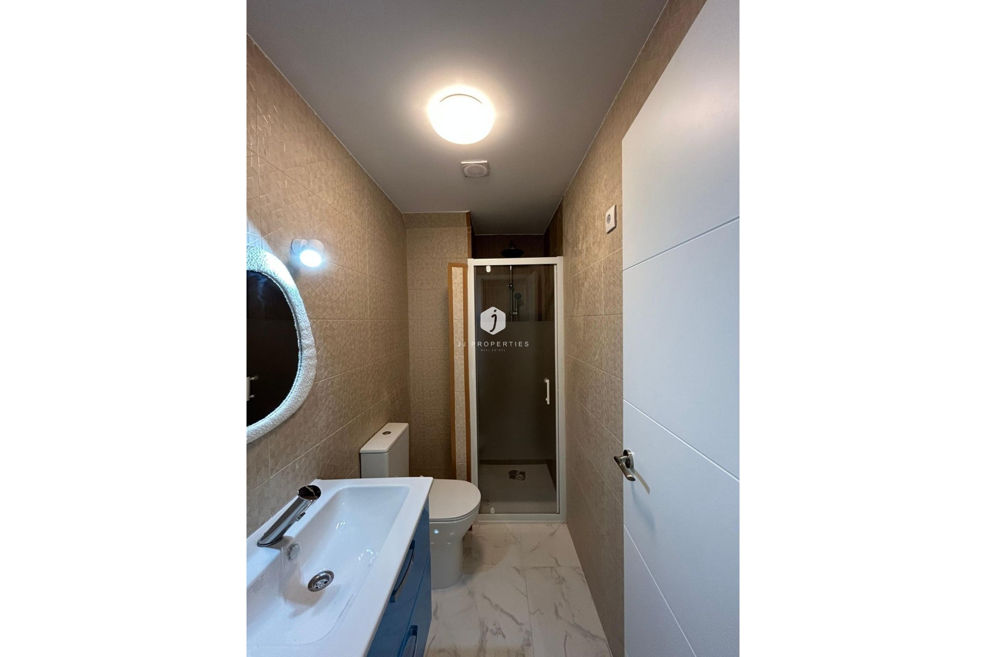 Segunda mano - Apartamento / piso -
Torrevieja - Centro