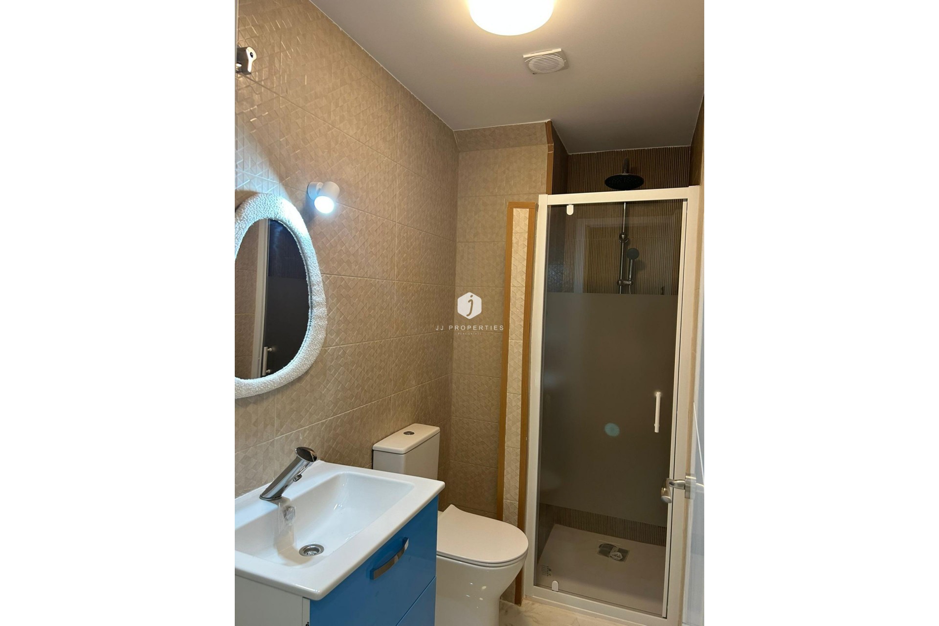 Segunda mano - Apartamento / piso -
Torrevieja - Centro