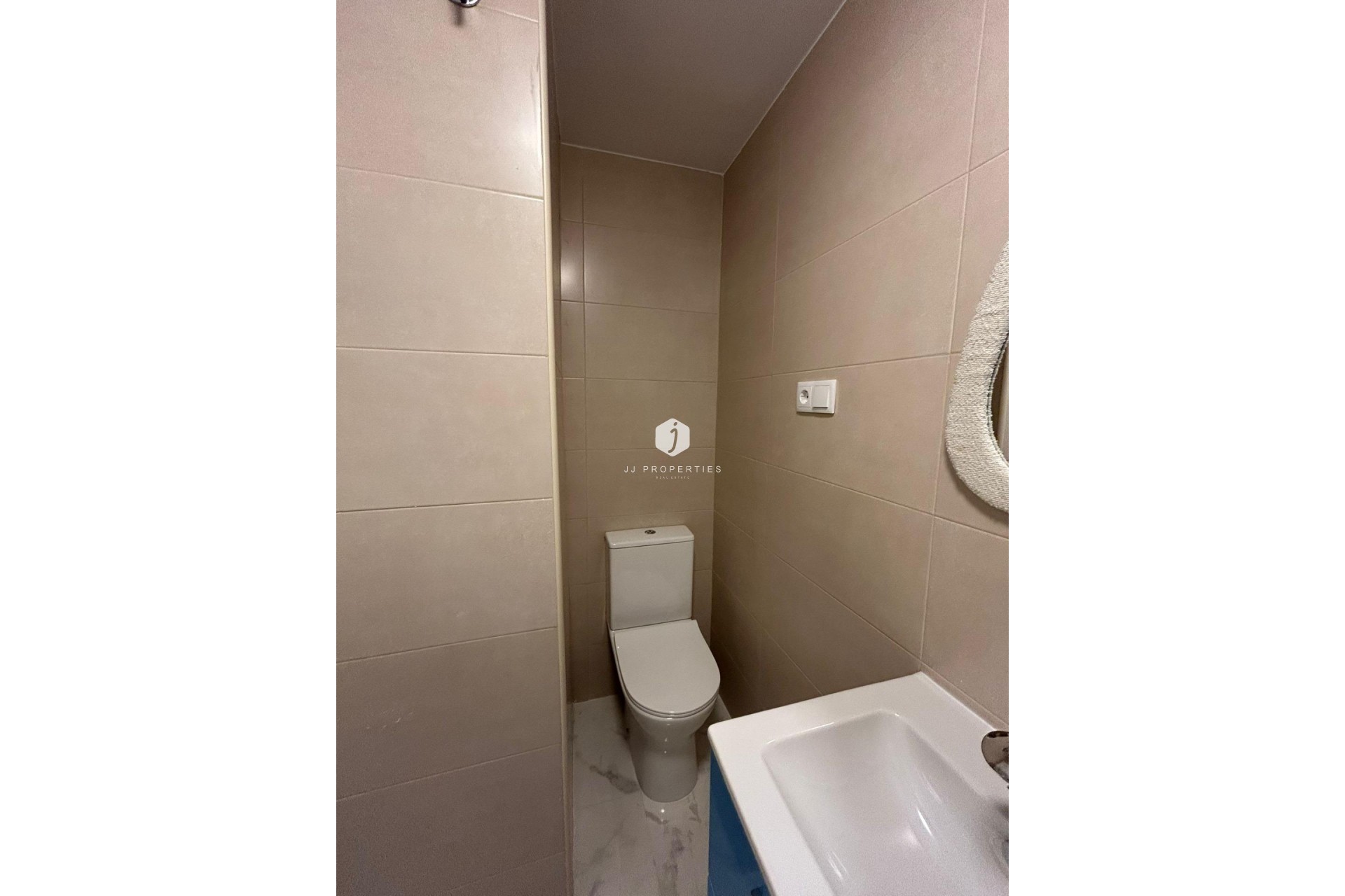 Segunda mano - Apartamento / piso -
Torrevieja - Centro