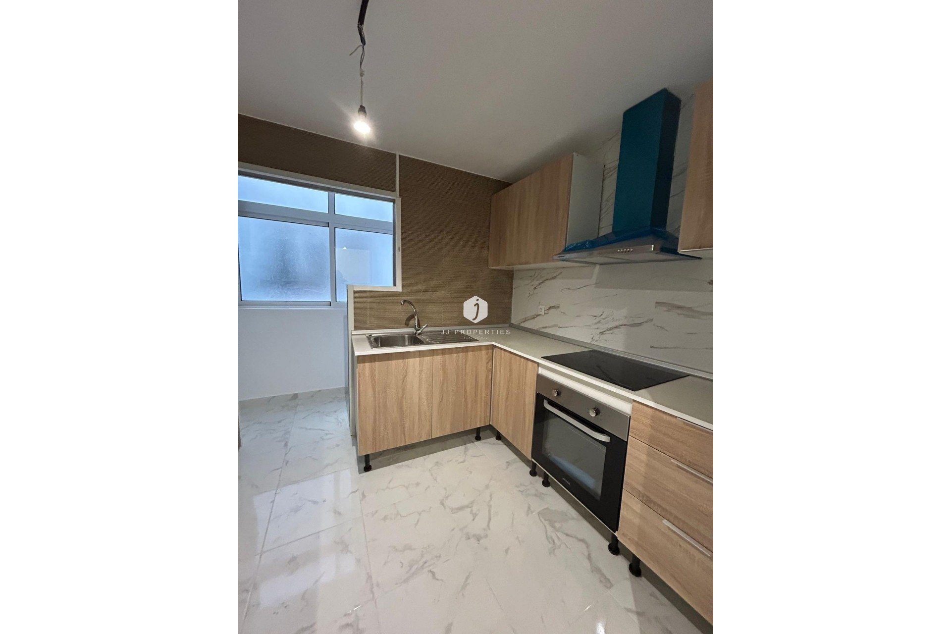 Segunda mano - Apartamento / piso -
Torrevieja - Centro