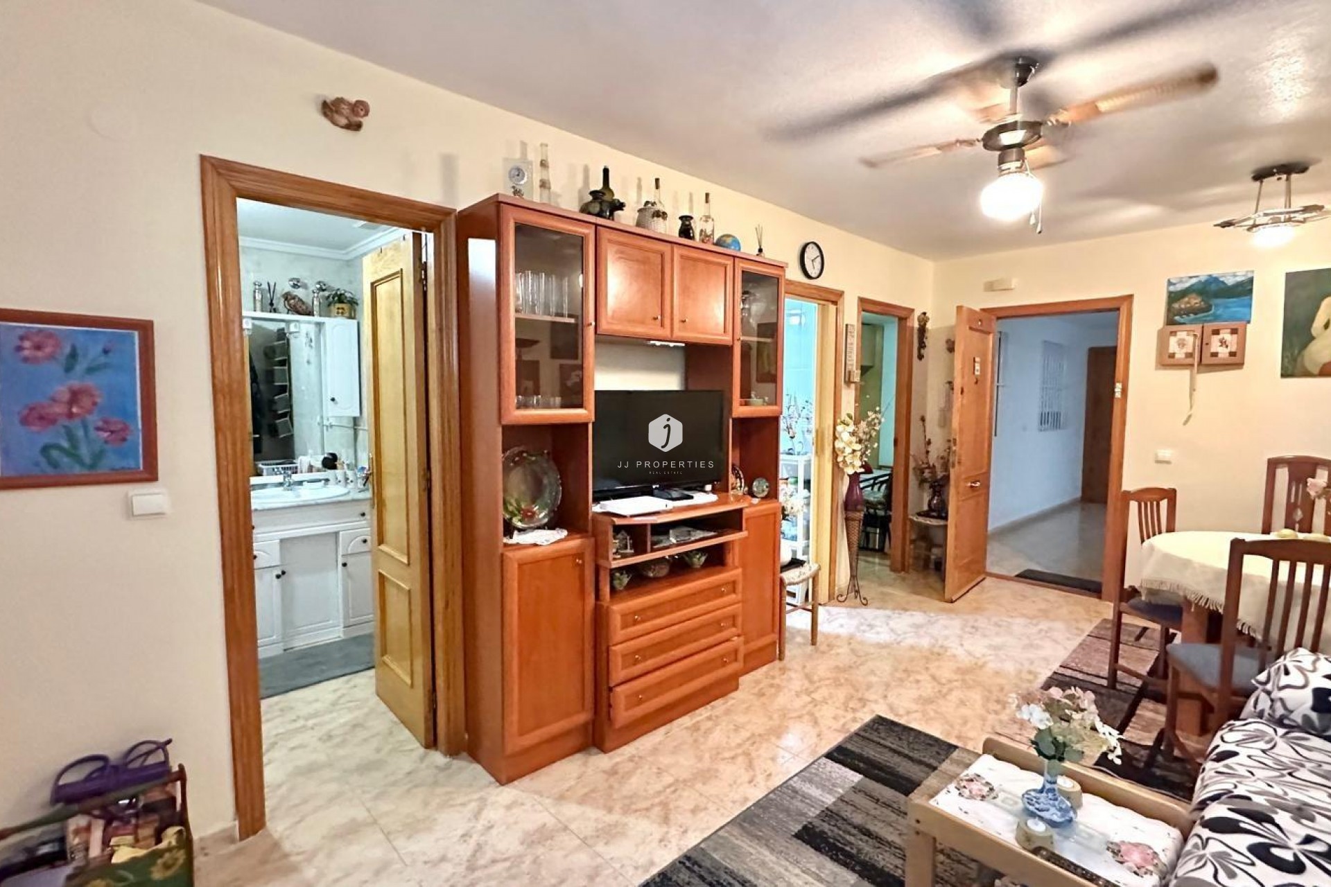 Segunda mano - Apartamento / piso -
Torrevieja - Centro