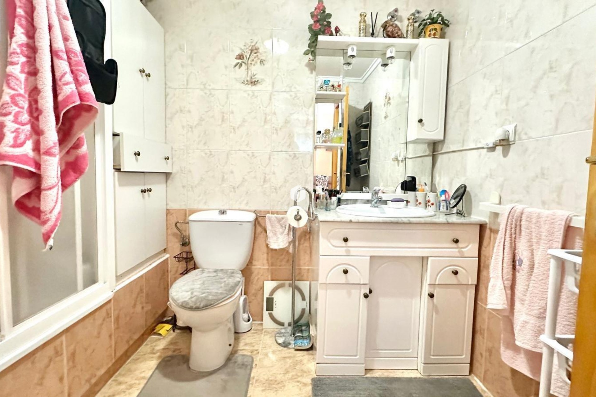 Segunda mano - Apartamento / piso -
Torrevieja - Centro