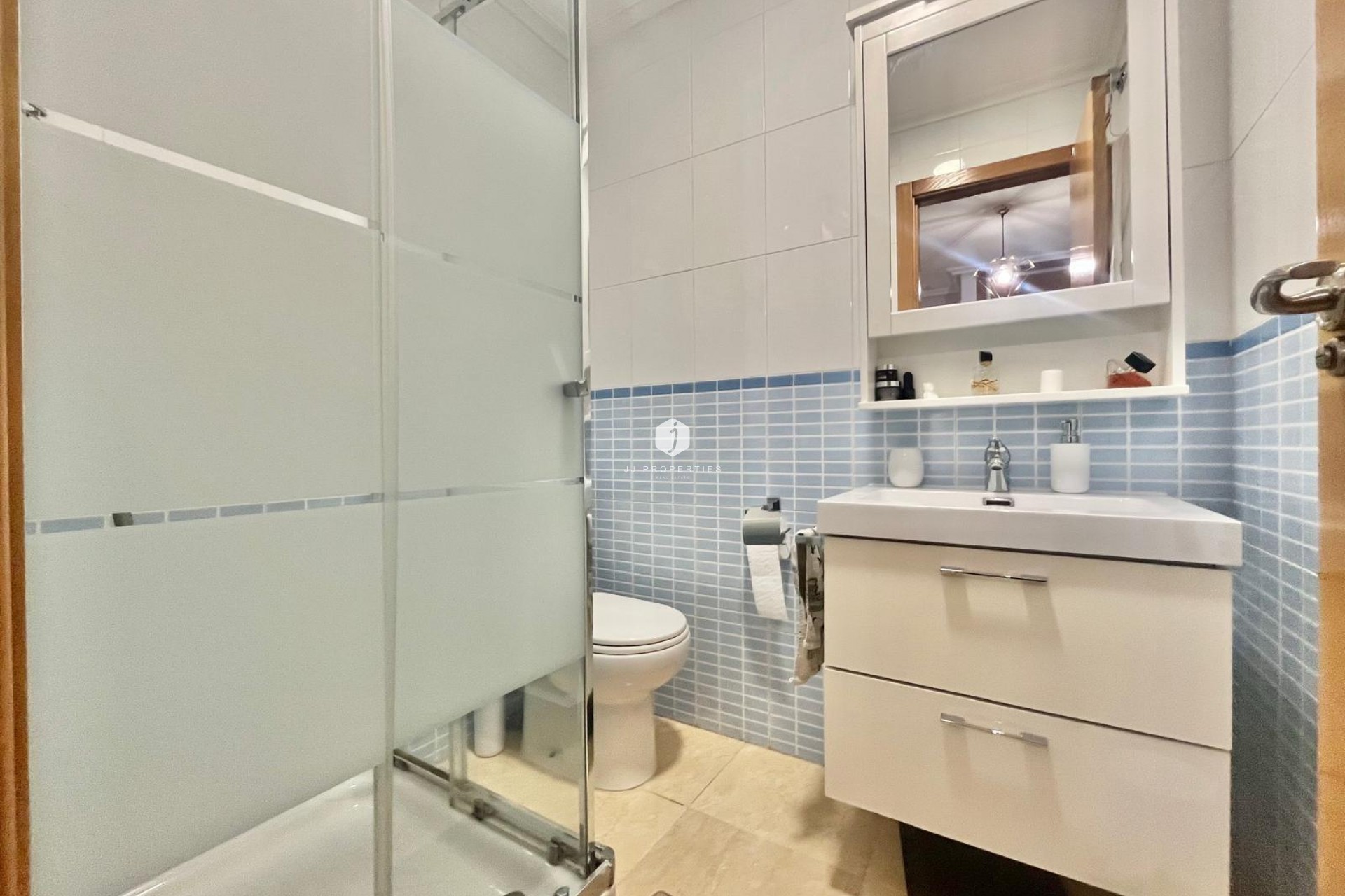 Segunda mano - Apartamento / piso -
Torrevieja - Centro